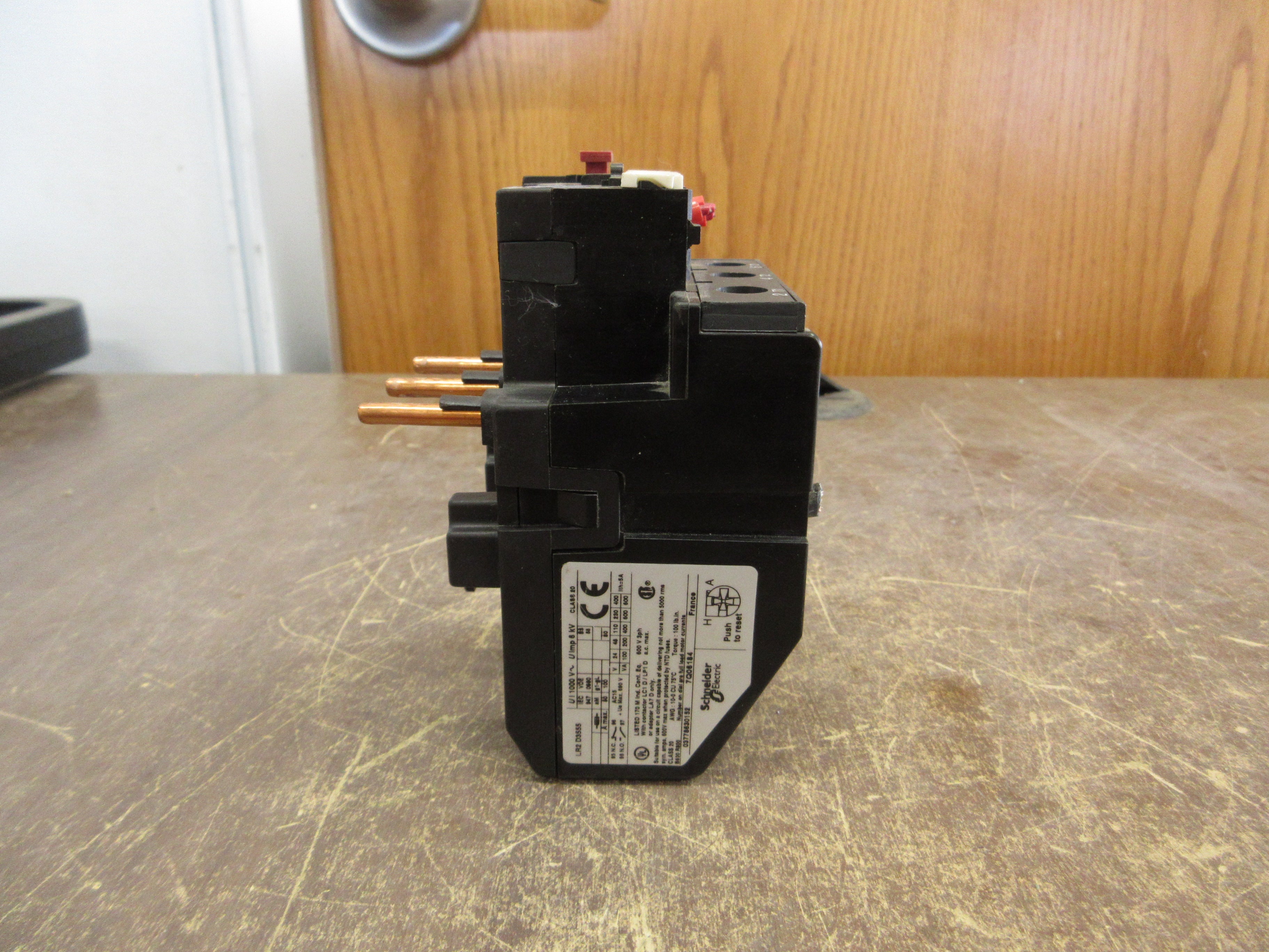 Telemecanique Solid State Overload LR2 D3555 Trip: 30-40A *No Cover* Used