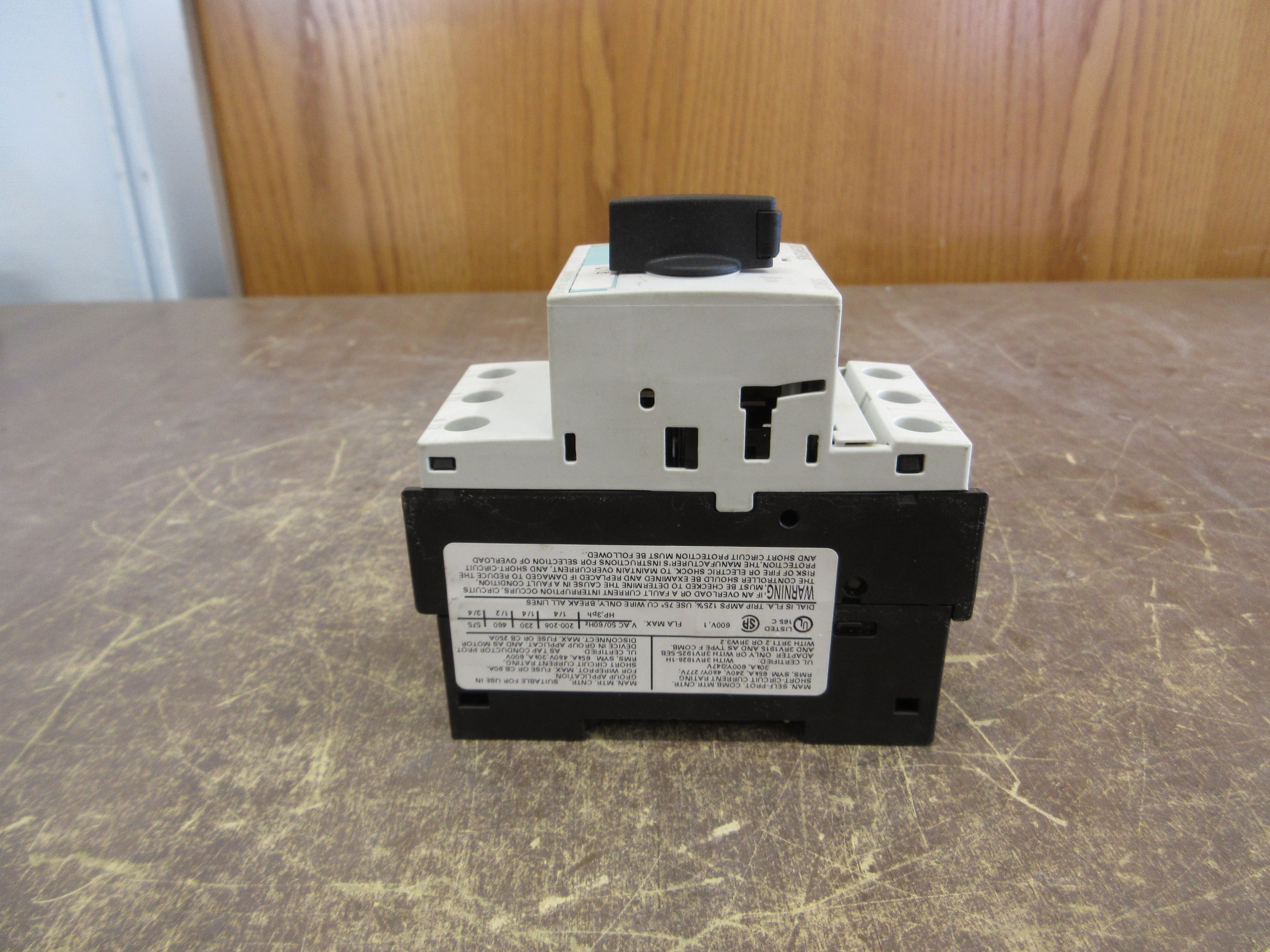 Siemens Sirius Motor Protector 3RV1021-0JA10 Trip: 0.7-1A 600V Used
