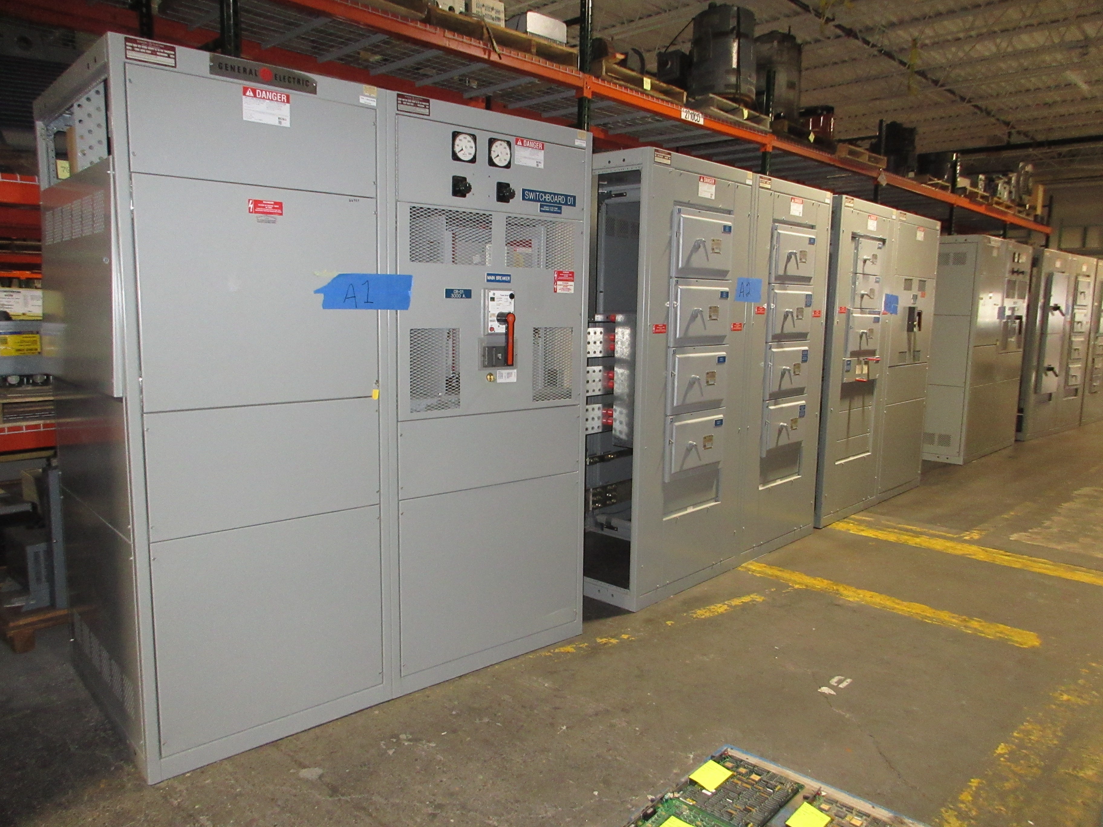 GE 3000A Main Tie Main Switch Gear Line Up TC3030SS 3000A Main Breaker Used