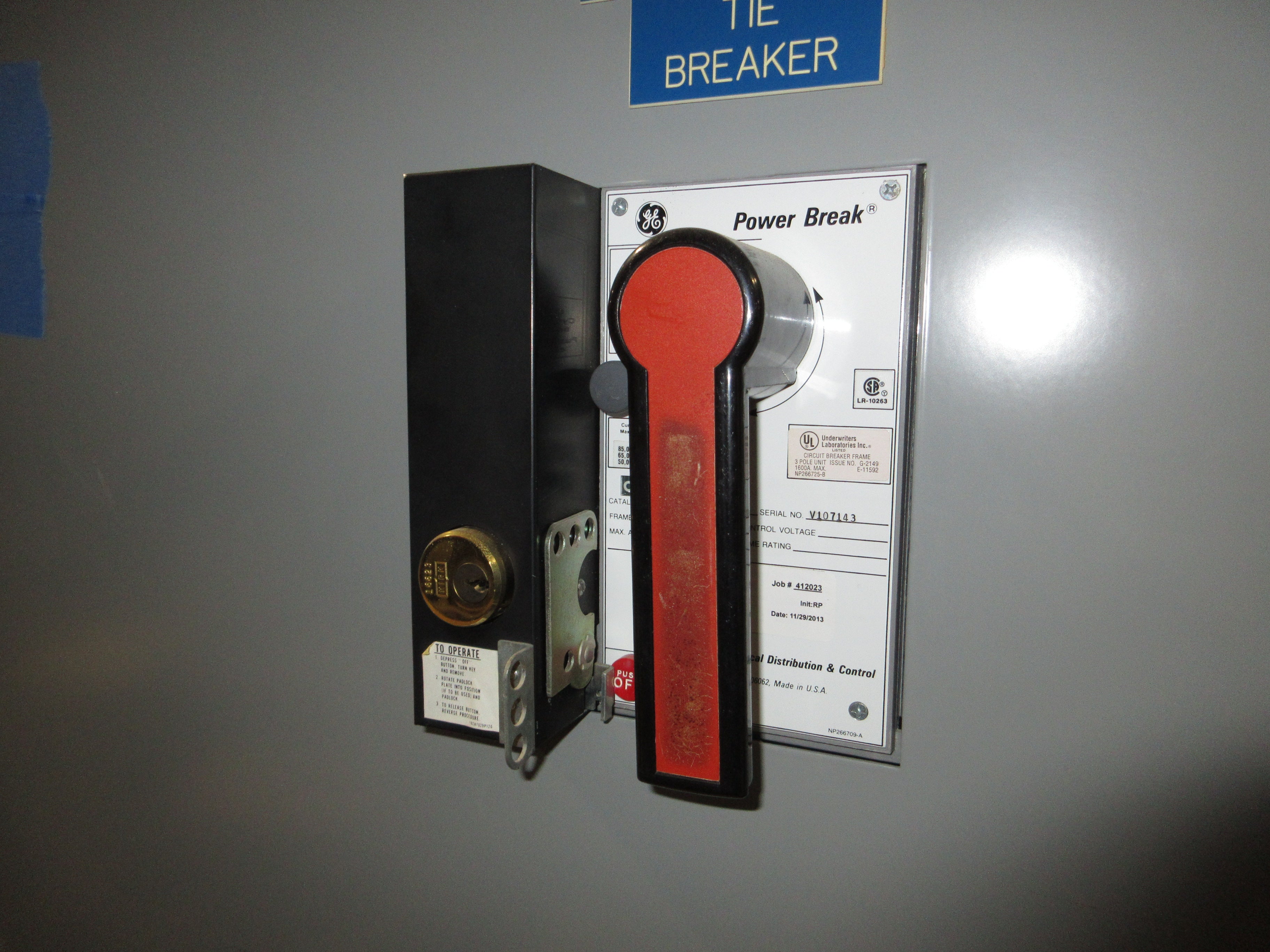 GE 3000A Main Tie Main Switch Gear Line Up TC3030SS 3000A Main Breaker Used