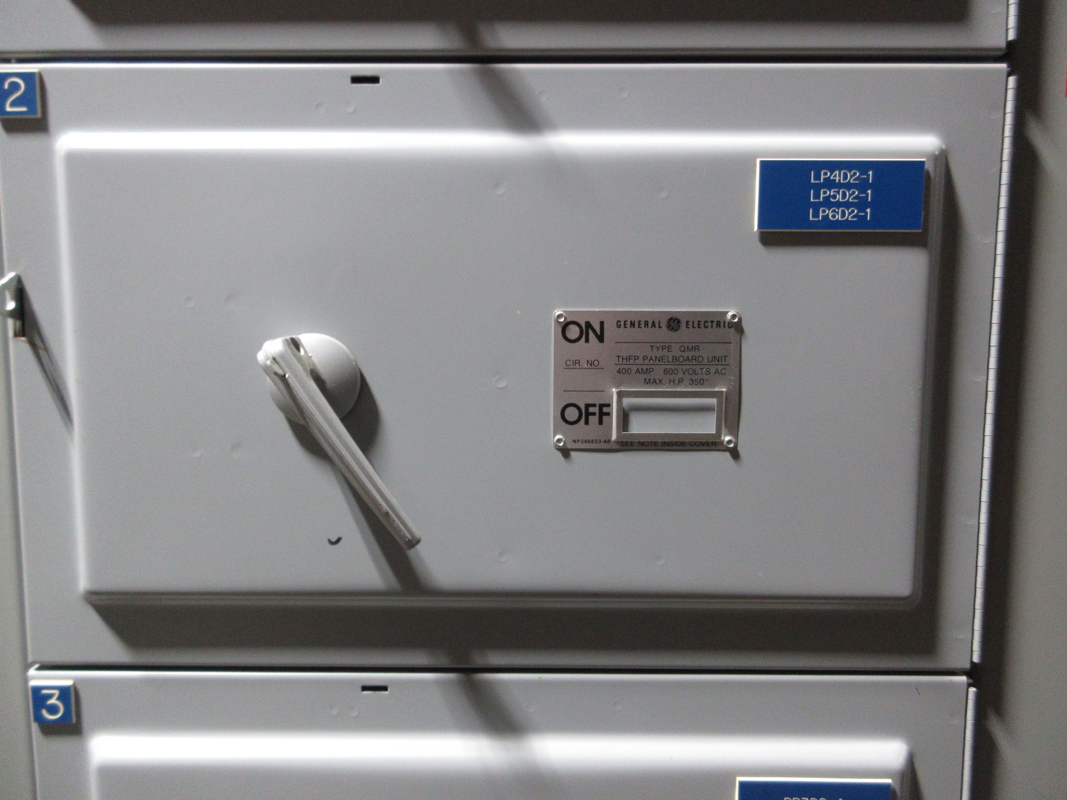 GE 3000A Main Switch Gear Line Up TC3030SS 3000A Main Breaker Used