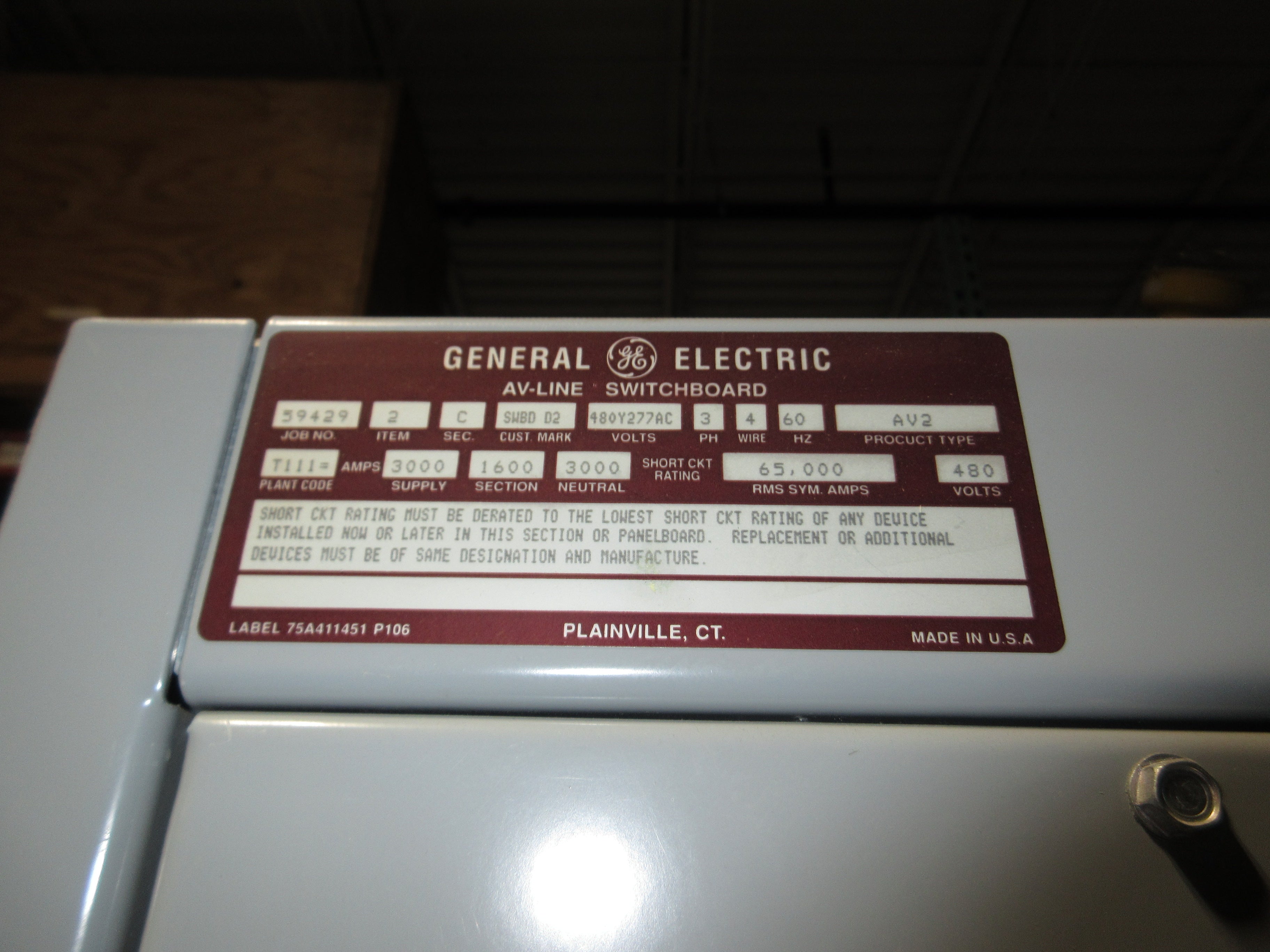 GE 3000A Main Switch Gear Line Up TC3030SS 3000A Main Breaker Used