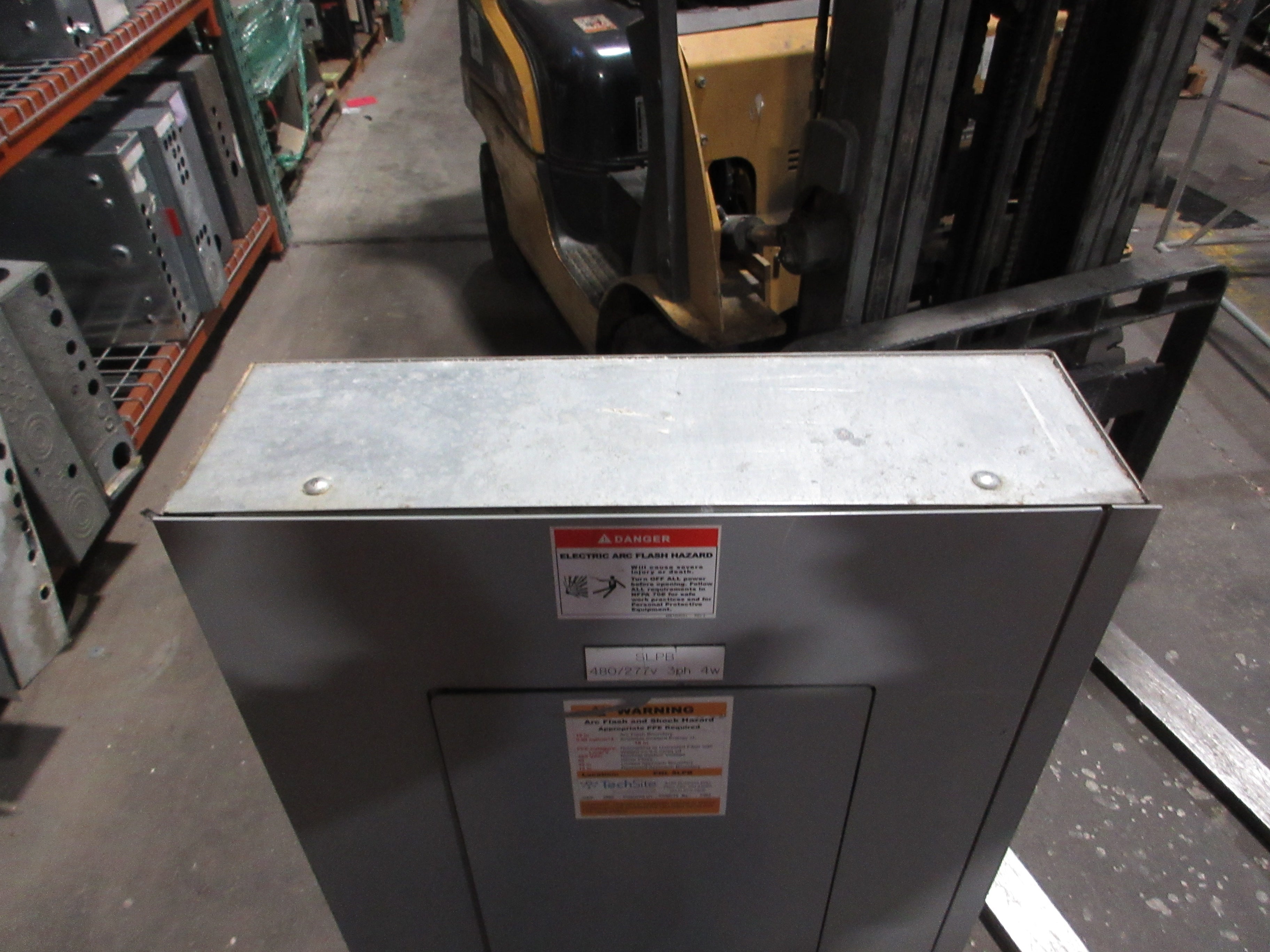 Eaton/Cutler-Hammer Main Breaker Circuit Breaker Panel IC96649G03 480Y/277V Used