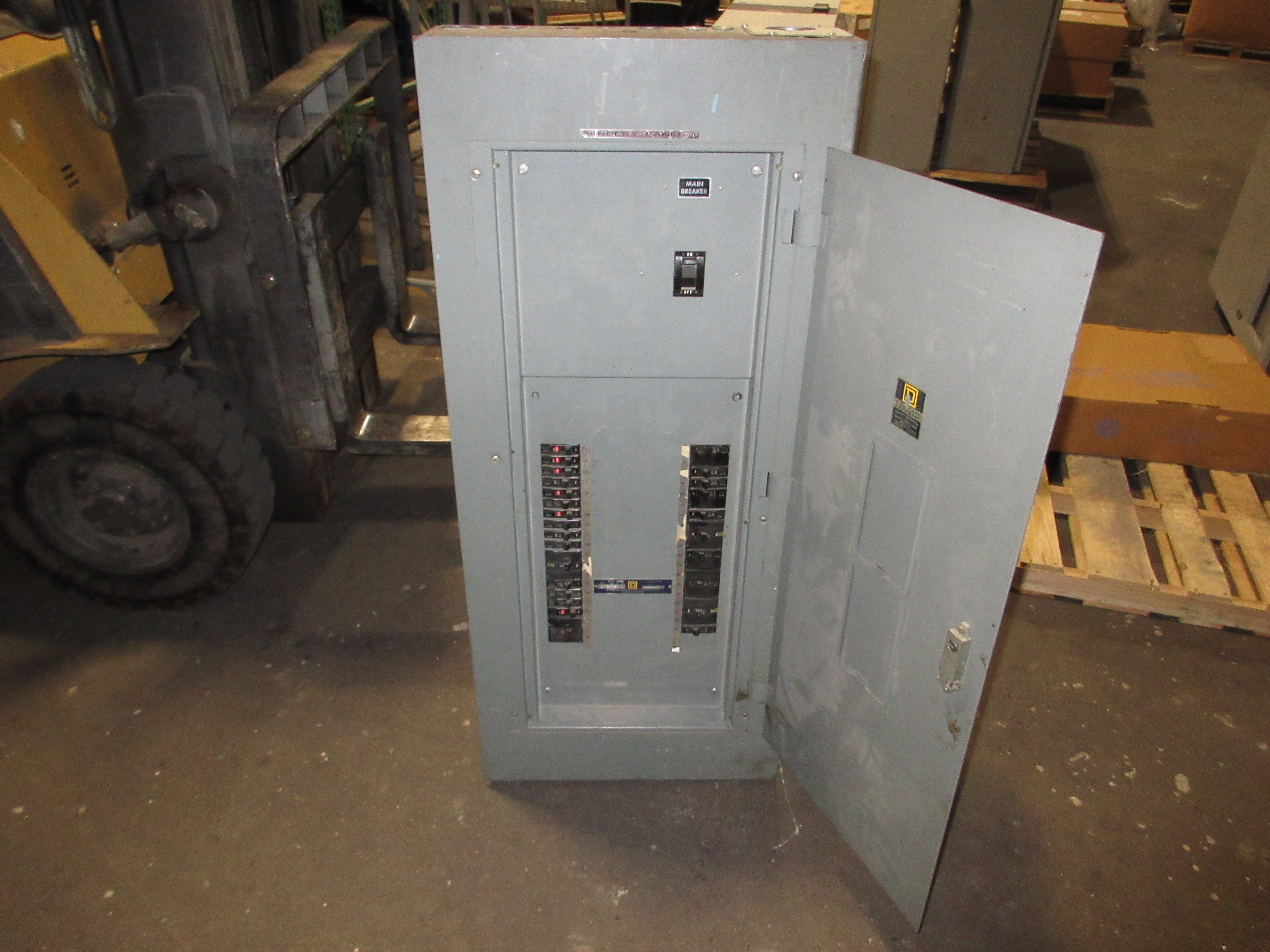 Square D Main Breaker Circuit Breaker Panel NQOB-42050-1 200A Max, 200A Main