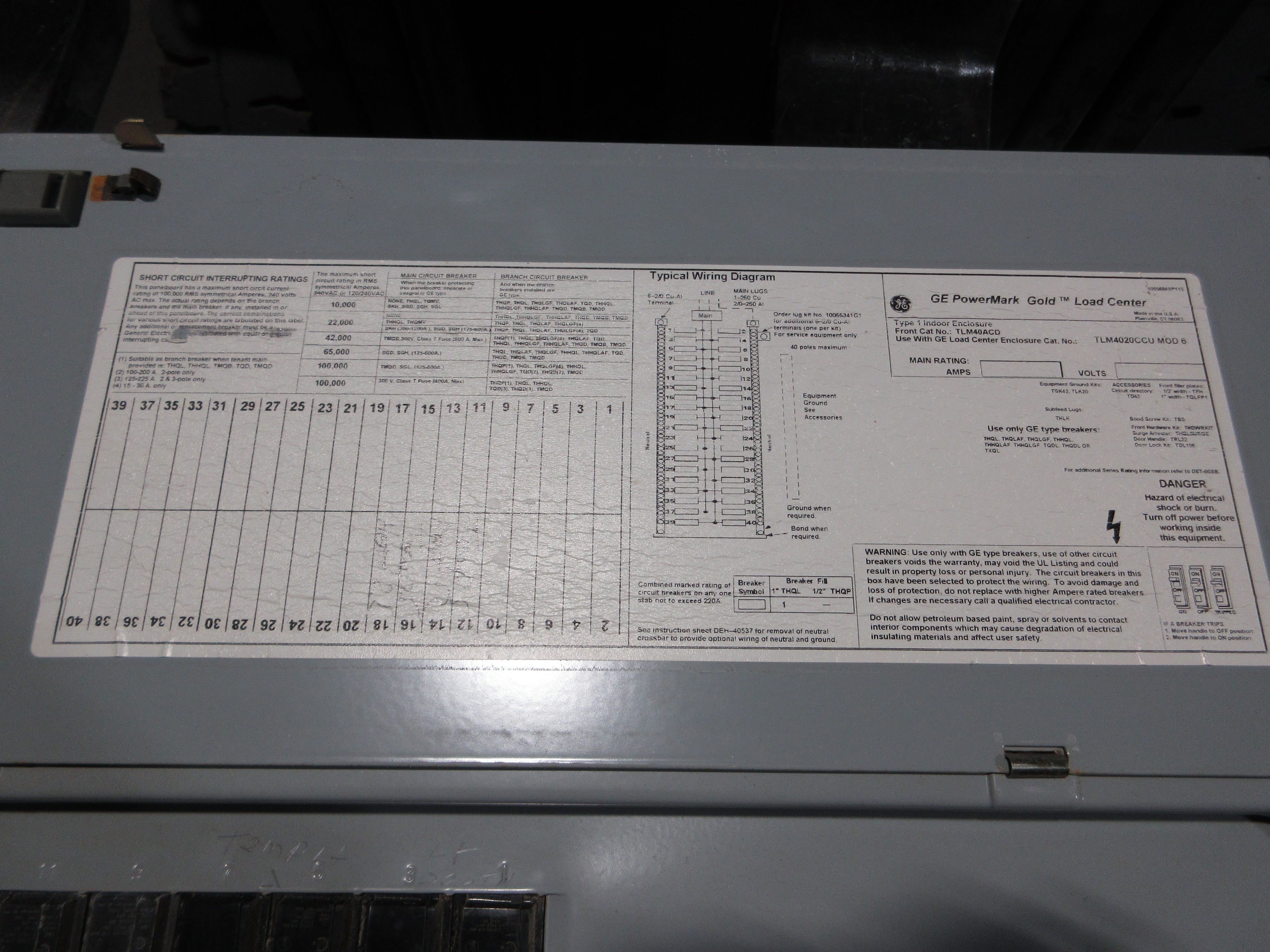GE Main Lug Breaker Panel TLM4020CCU 200A Max 120/208V 1Ph 40-Slot