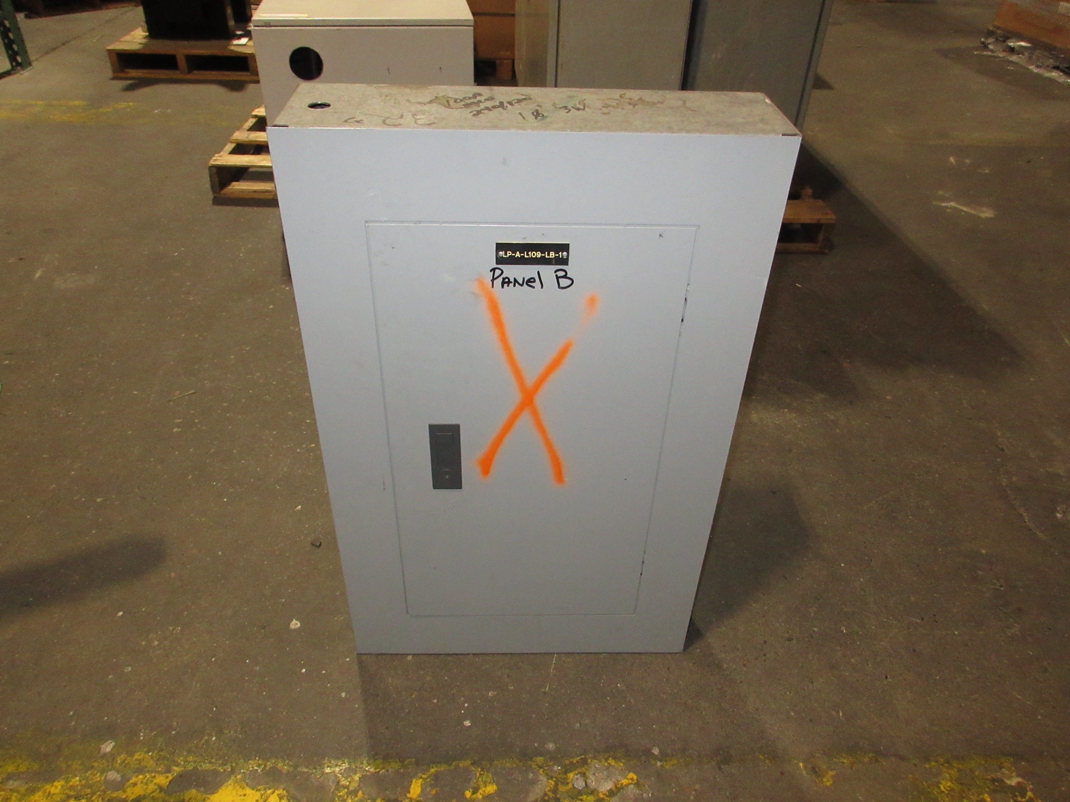 Illinois Switchboard Corporation Main Lug Breaker Panel S1 100A Max 240/120V 1Ph
