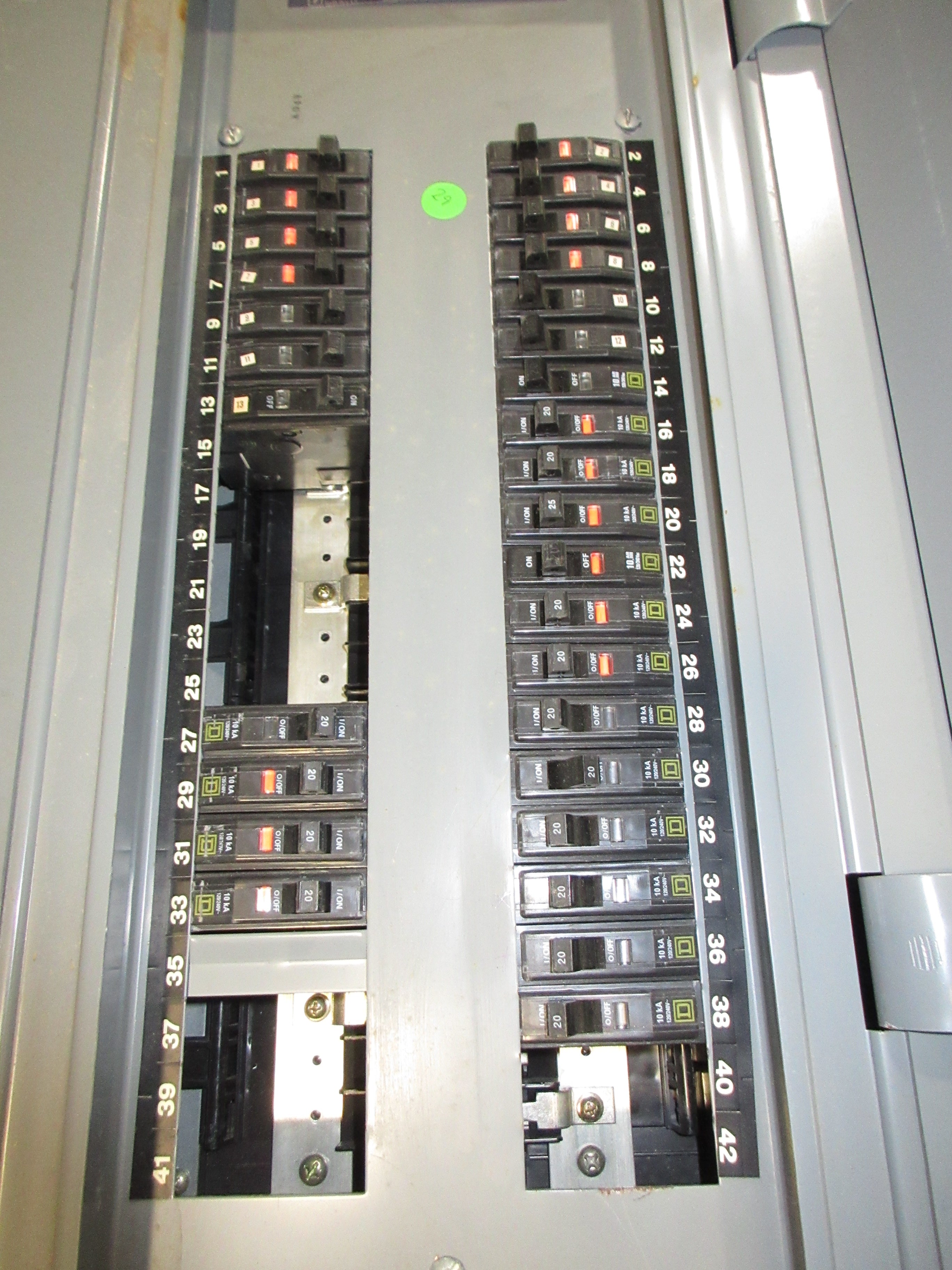 Square D Main Breaker Circuit Breaker Panel NQOD442L225 225A Max 208/120V 3Ph 4W