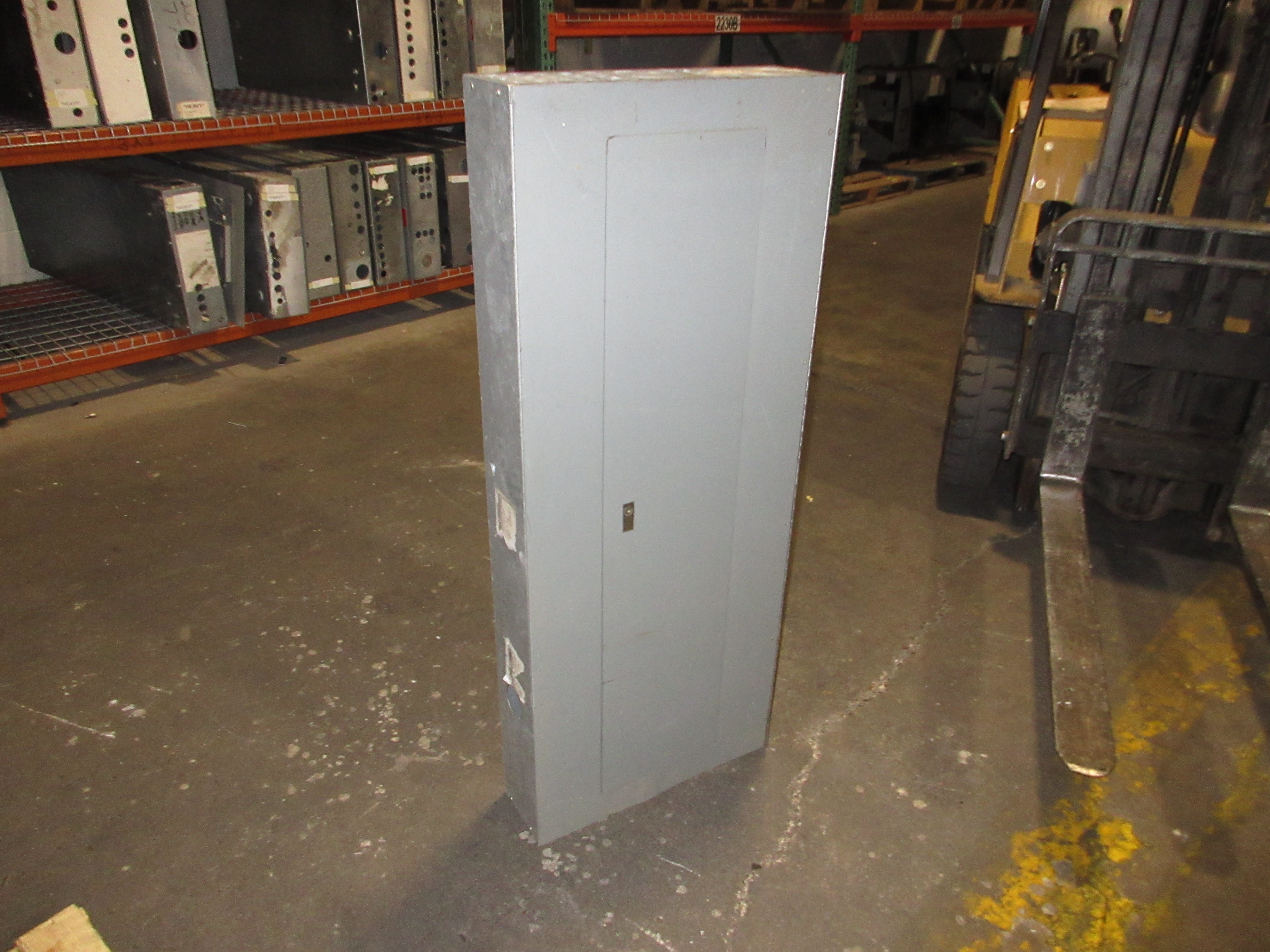 Square D Main Breaker Circuit Breaker Panel NQOD442L225 225A Max 208/120V 3Ph 4W