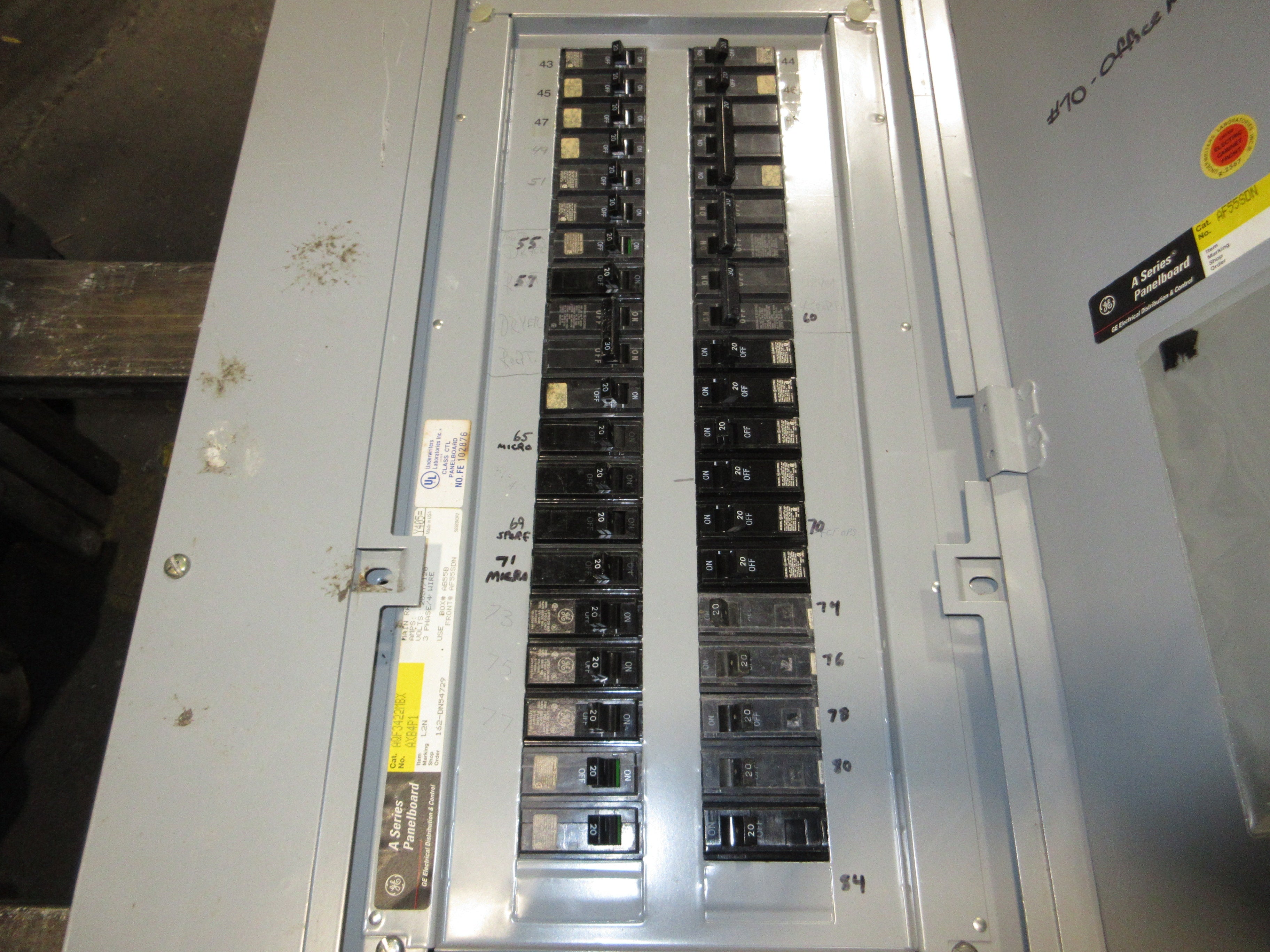 GE Main Lug Breaker Panel AQF3422MBX AXB4P1 225A Max 208/120V 3Ph 4W 42-Slot