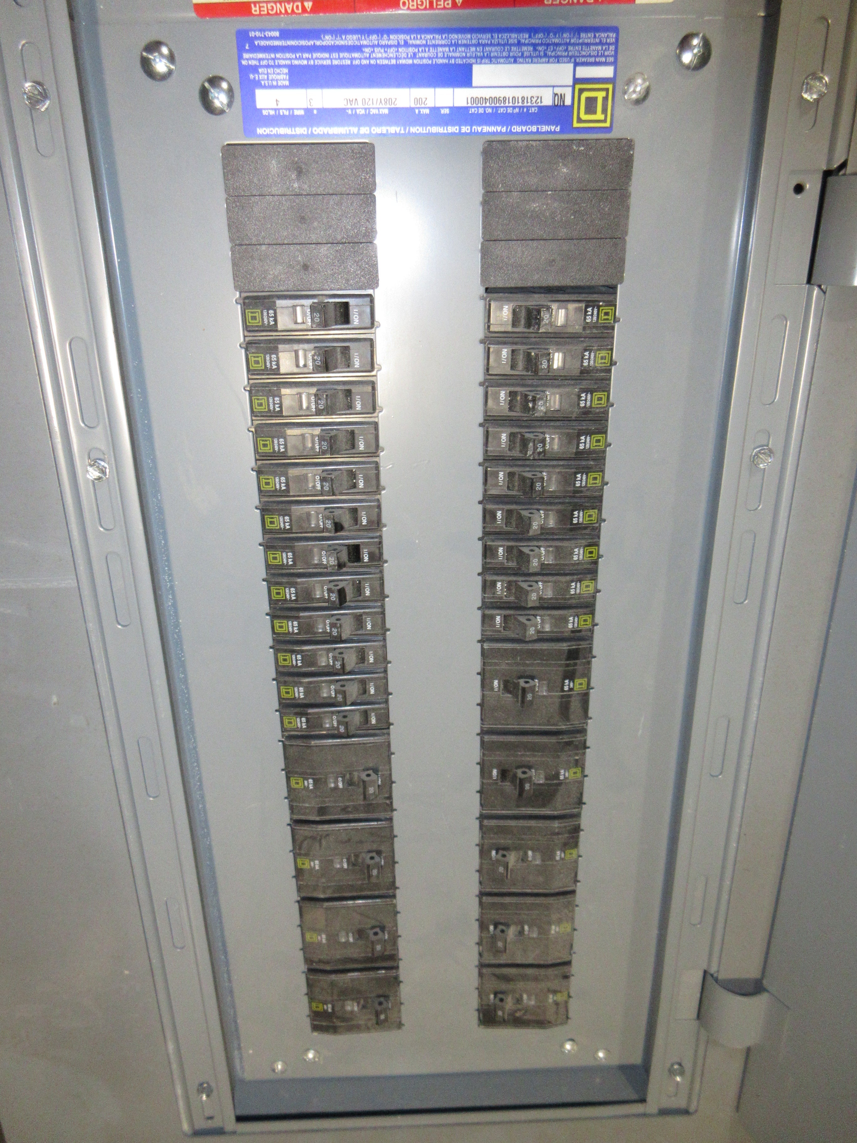Square D Main Breaker Circuit Breaker Panel 12318101890040001 200A Max 208Y/120V