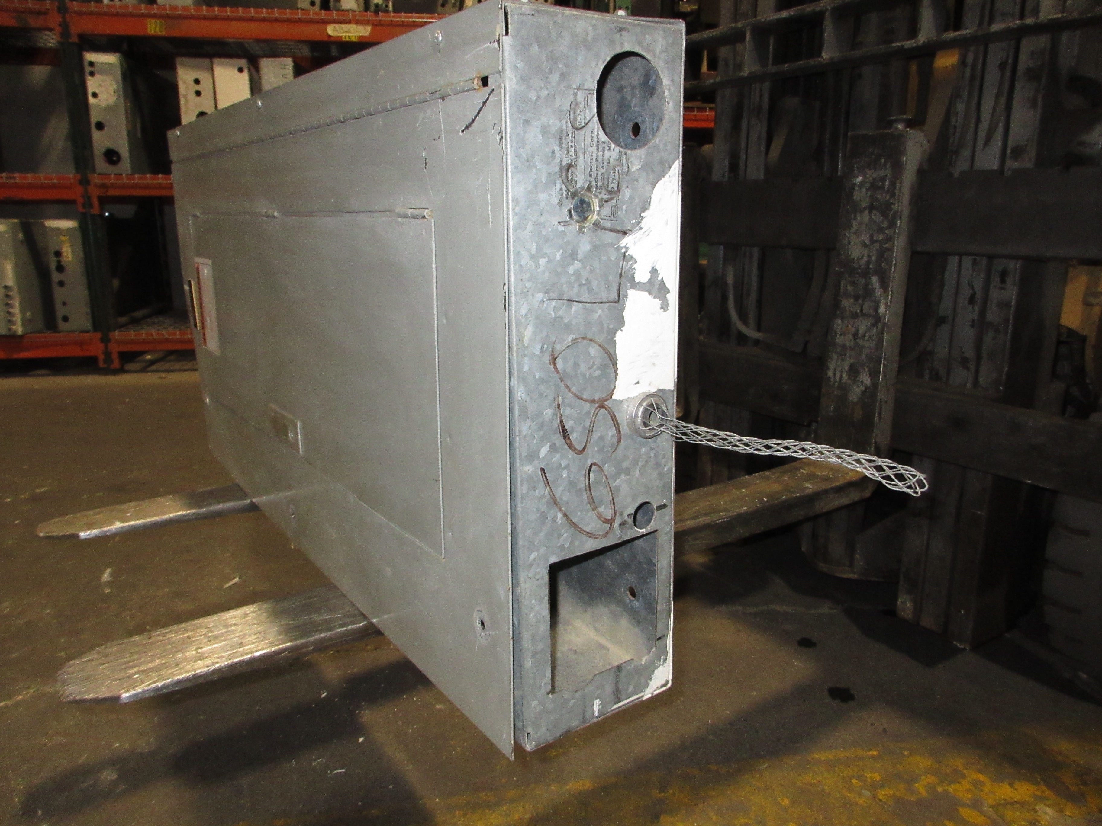 ITE Main Breaker Circuit Breaker Panel NLAB 100A Max 120/208V 100A Main 3Ph 4W