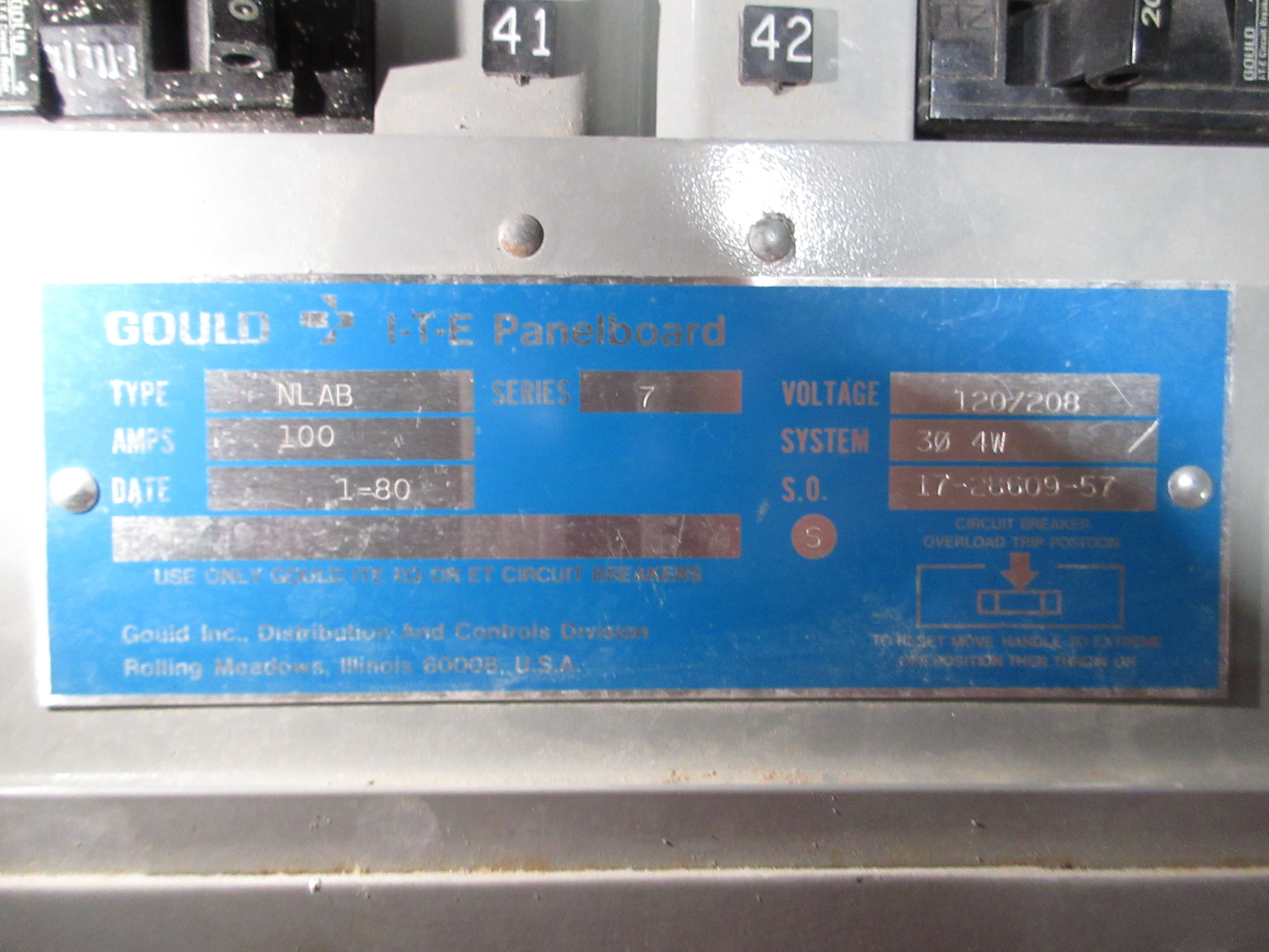 ITE Main Breaker Circuit Breaker Panel NLAB 100A Max 120/208V 100A Main 3Ph 4W