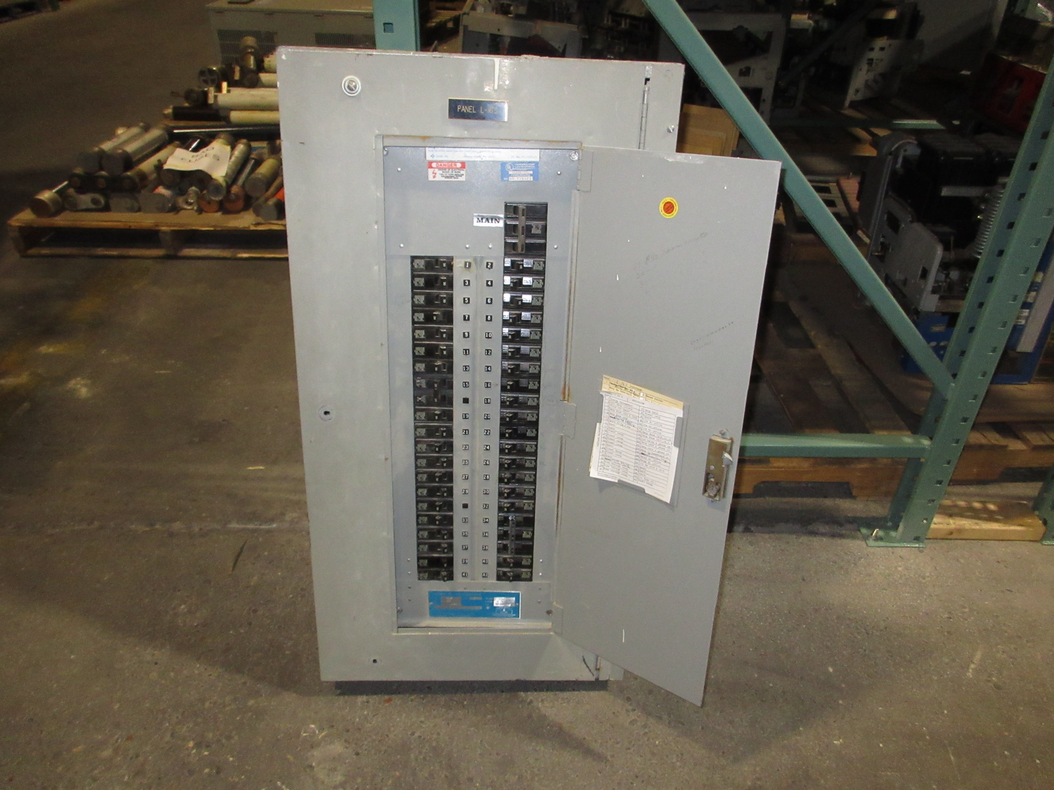 ITE Main Breaker Circuit Breaker Panel NLAB 100A Max 120/208V 100A Main 3Ph 4W