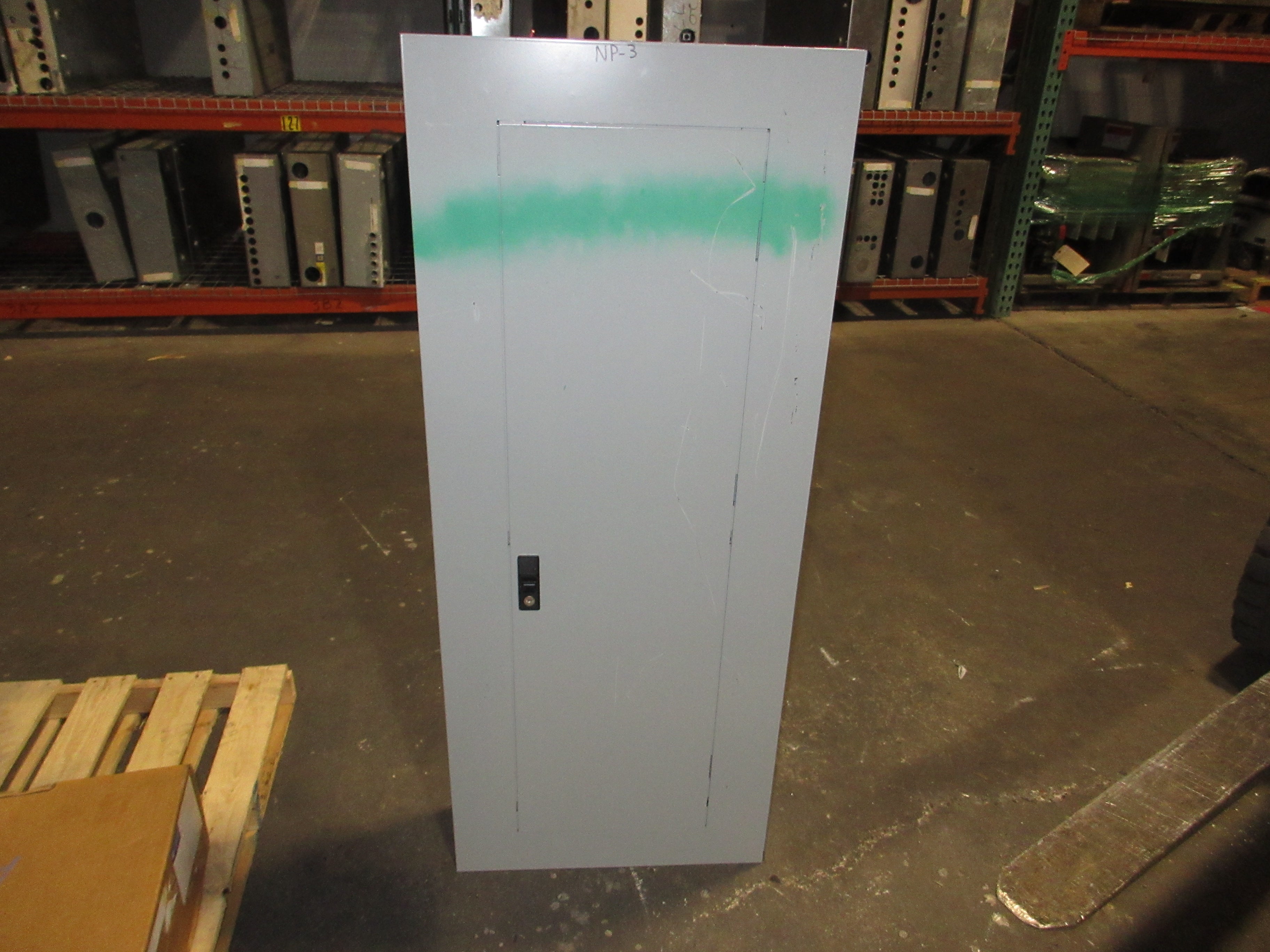 GE Main Lug Breaker Panel AQU3422RCX AXT1 225A Max 208/120V 3Ph 4W 42-Slot Used