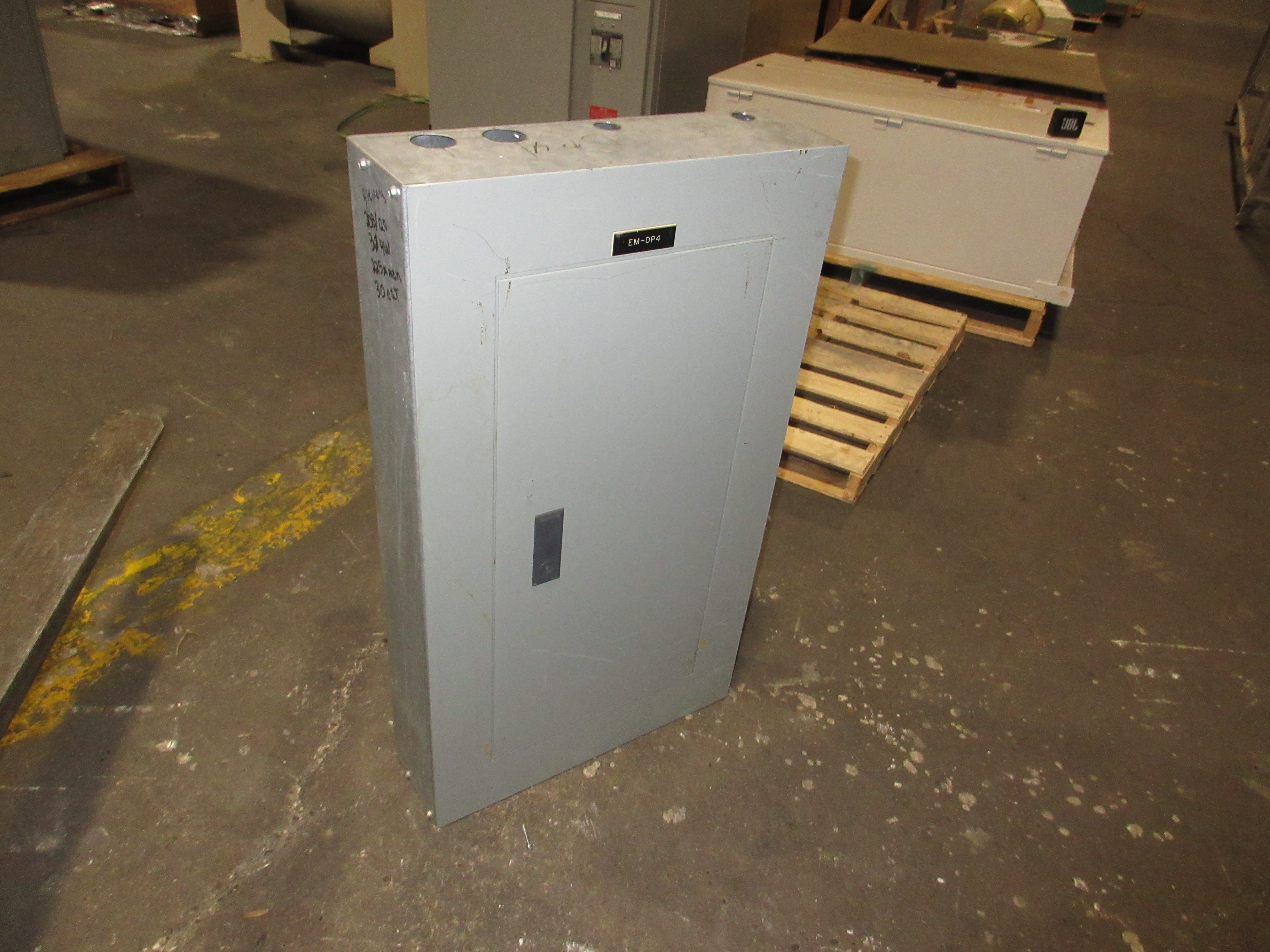 Siemens Main Breaker Circuit Breaker Panel BG300H4225SBM 225A Max 208Y/120V Used