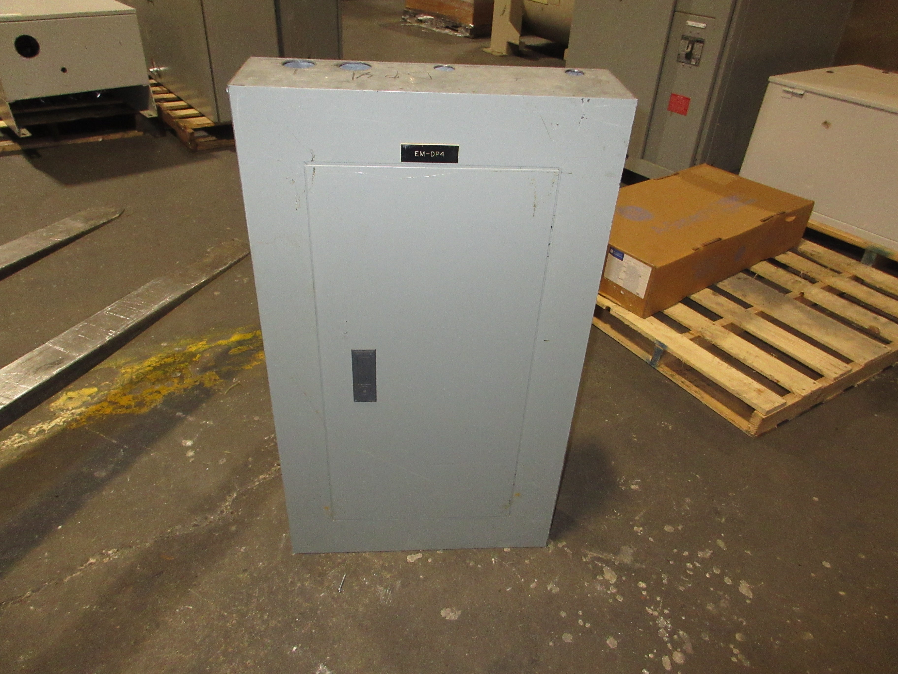 Siemens Main Breaker Circuit Breaker Panel BG300H4225SBM 225A Max 208Y/120V Used