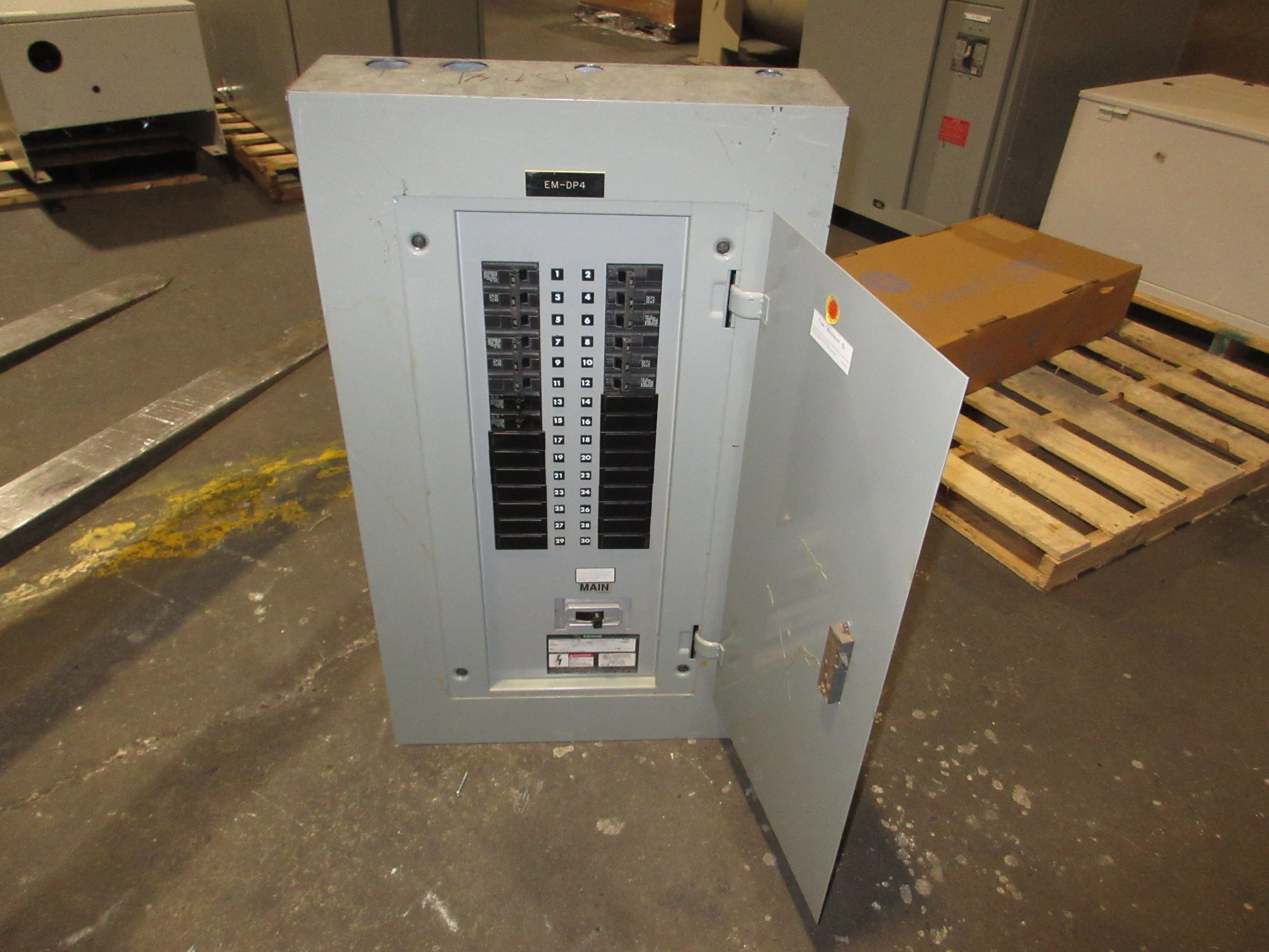 Siemens Main Breaker Circuit Breaker Panel BG300H4225SBM 225A Max 208Y/120V Used