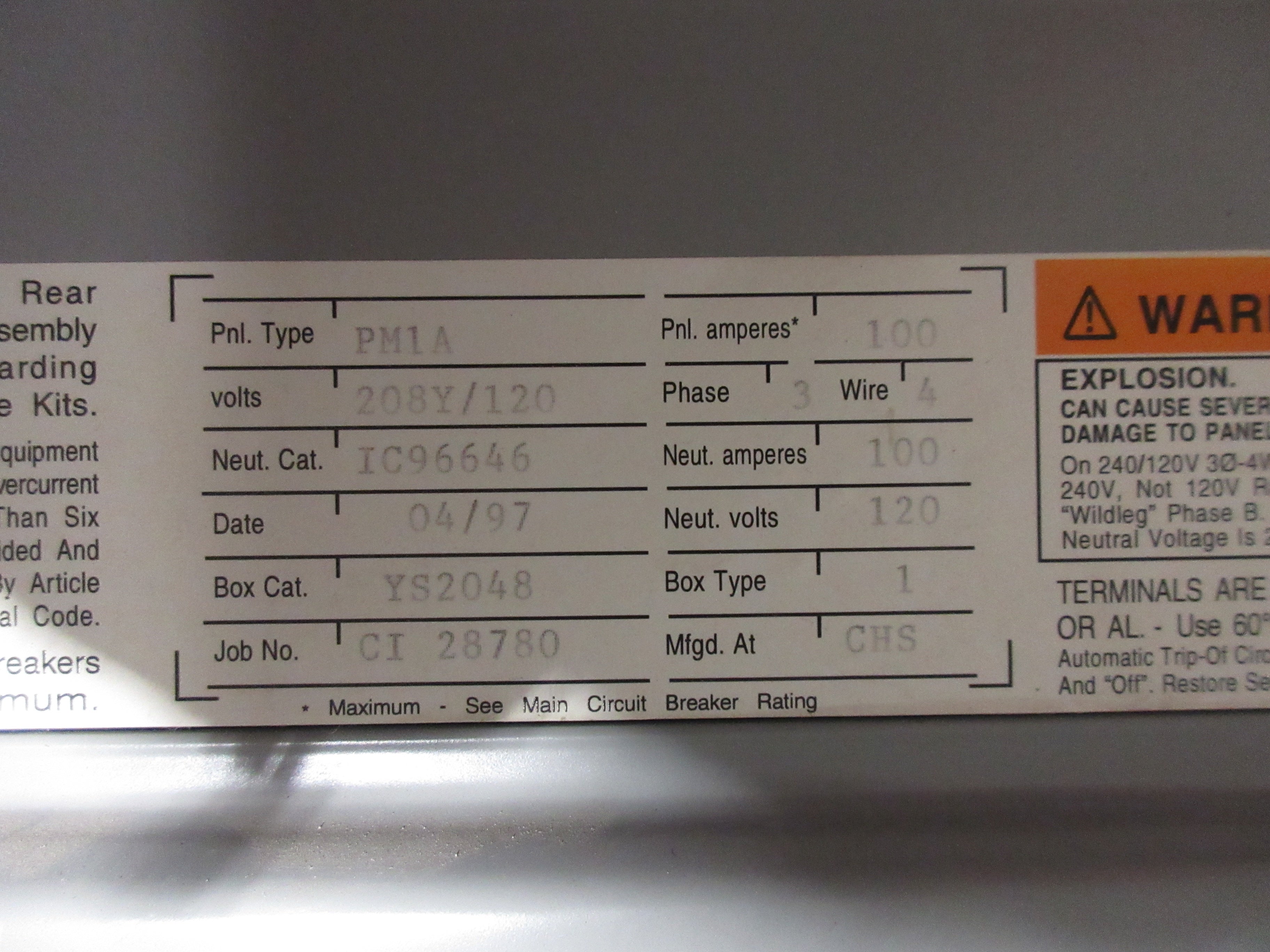 Eaton Main Breaker Circuit Breaker Panel IC96646 100A Max 208Y/120 100A Main 3Ph