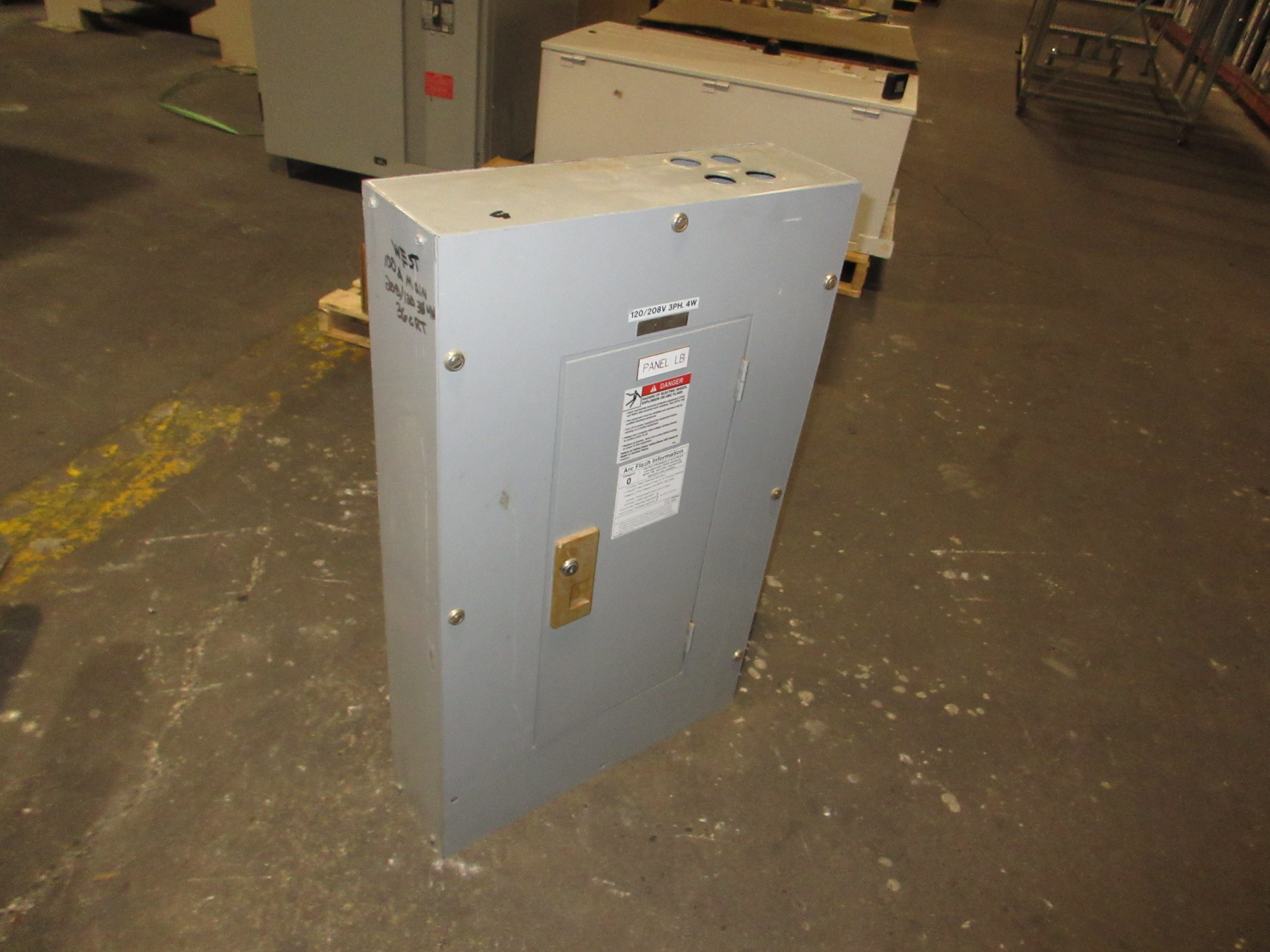 Westinghouse Main Lug Breaker Panel 5158C03G02 100A Max 208Y/120V 3Ph 4W 36-Slot