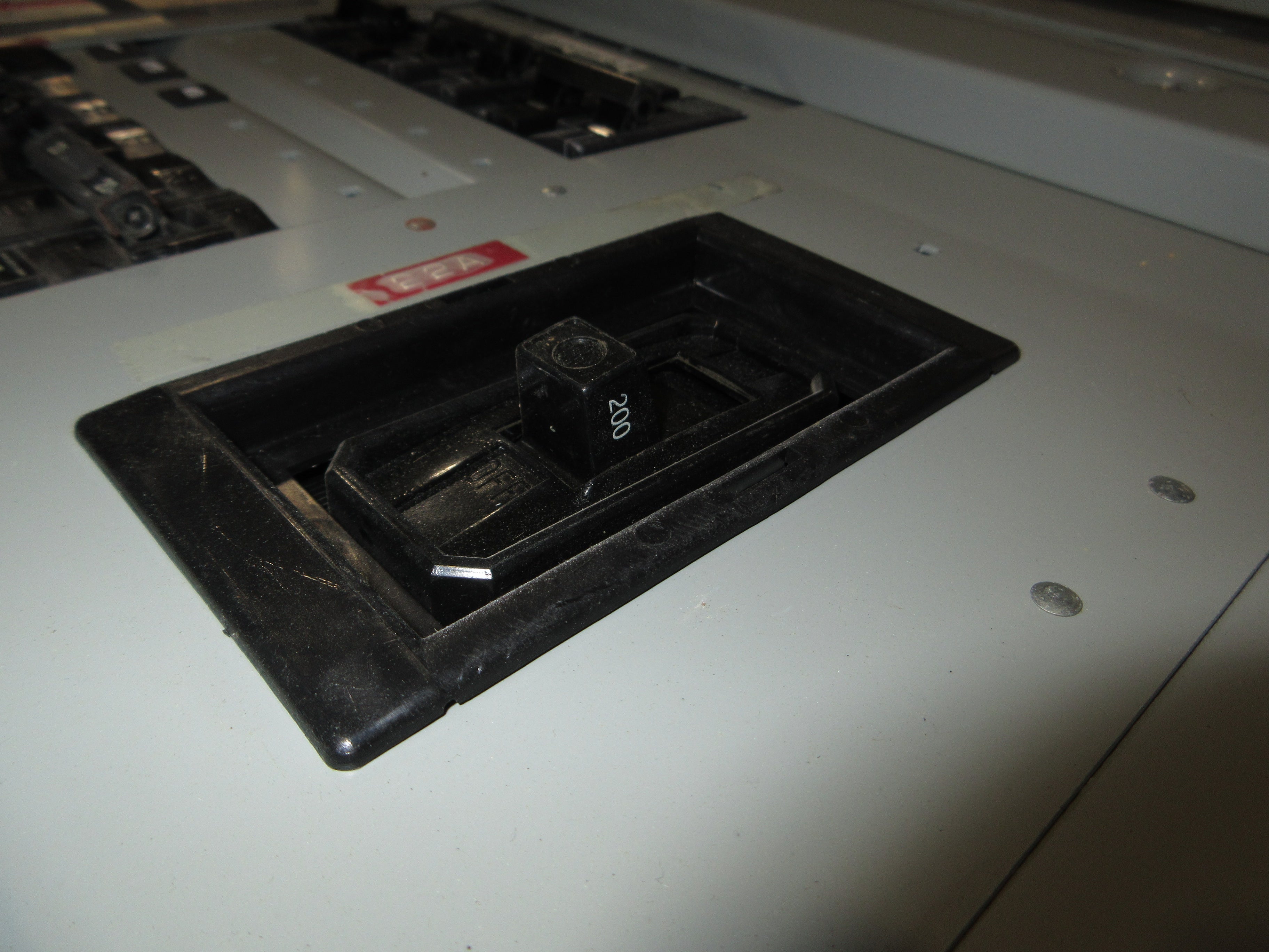 Siemens Main Lug Breaker Panel S3C18J2400CTS 400A Max 208Y/120V 3Ph 4W 12-Slot