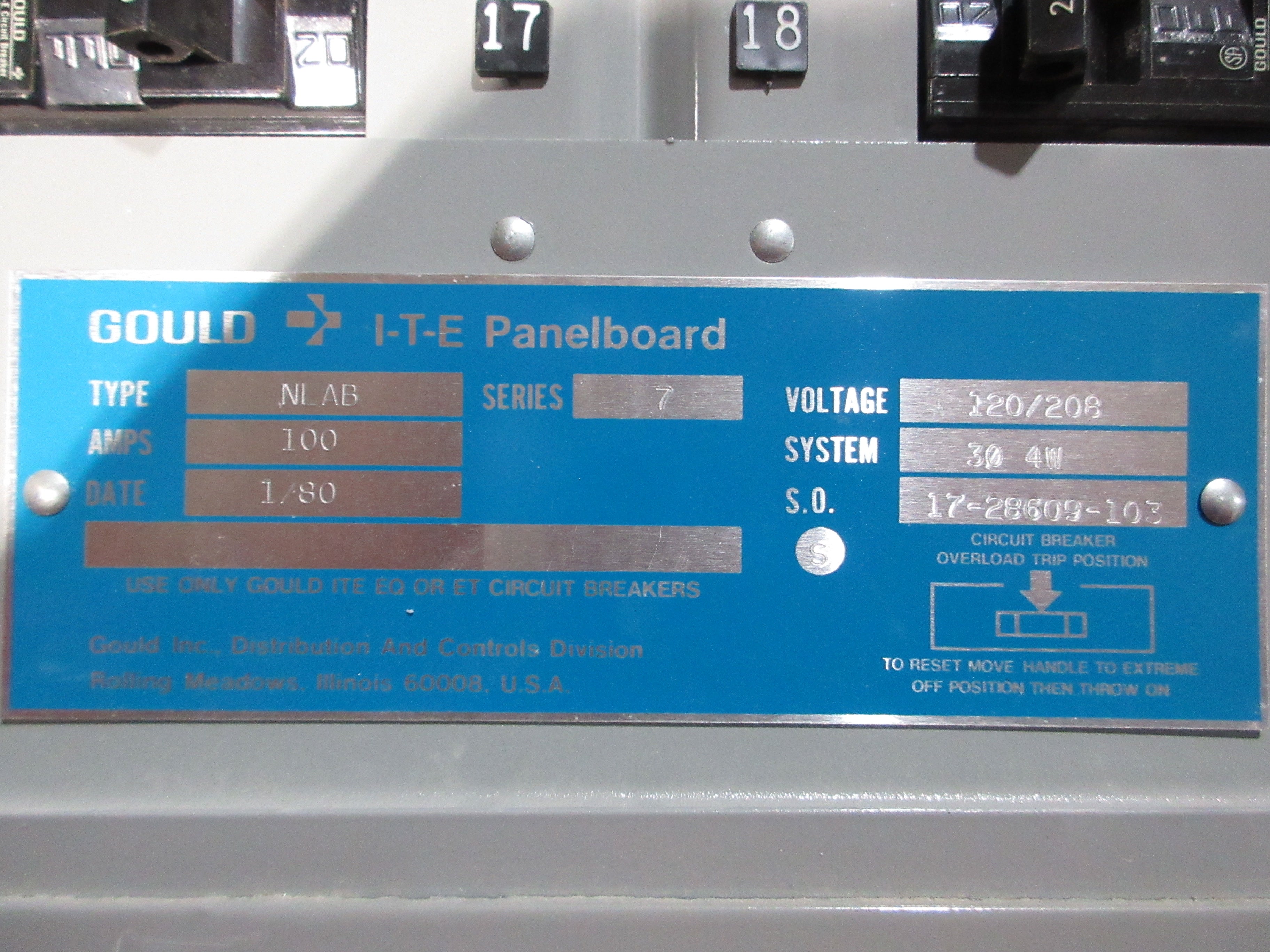 ITE Main Breaker Circuit Breaker Panel NLAB 100A Main 100A Max 120/208V 3Ph 4W