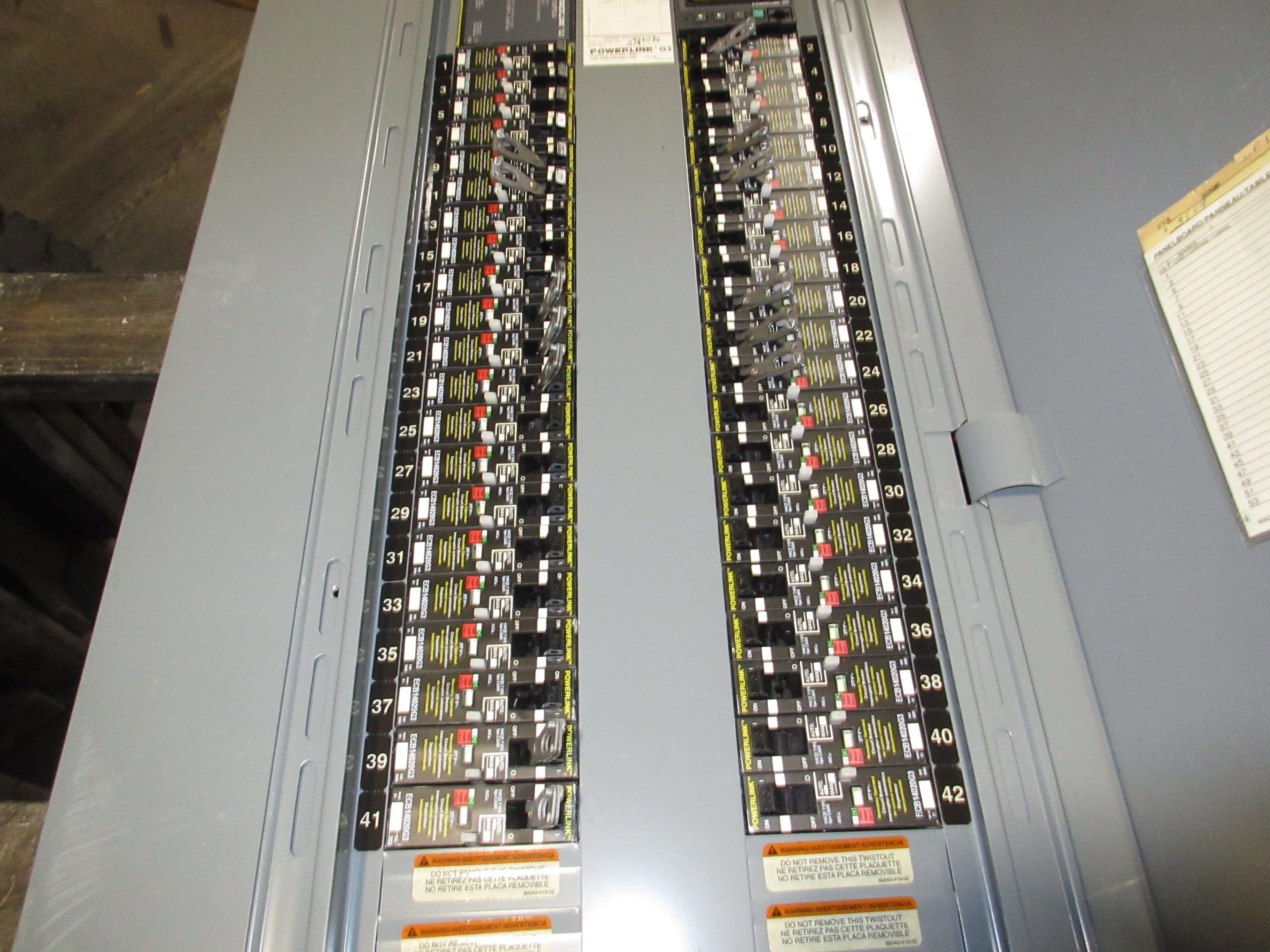 Square D Main Lug Breaker Panel NF454L2C 250A Max 208Y/120V 3Ph 4W 42-Slot Used