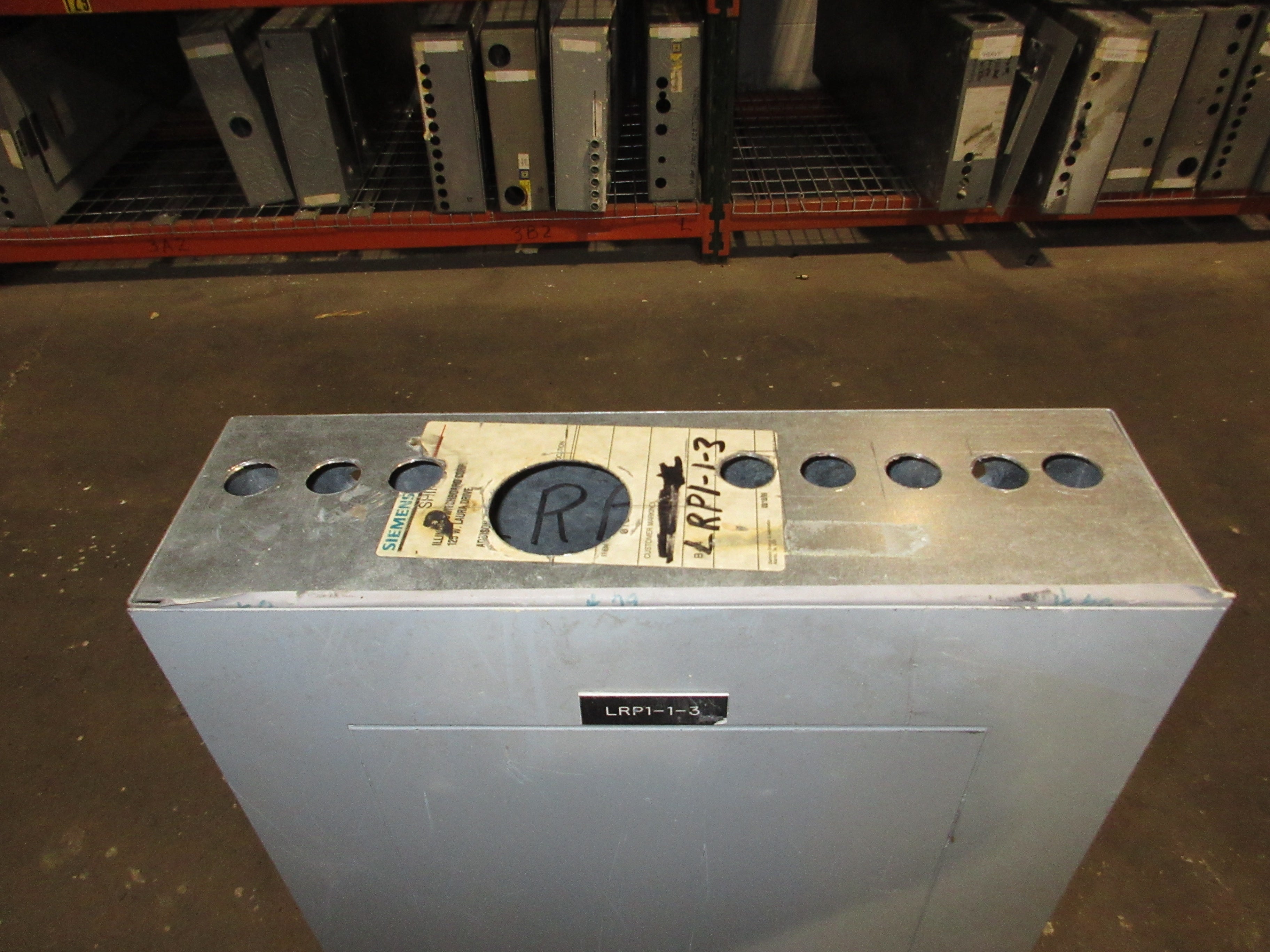 Siemens Main Lug Breaker Panel S1C42ML250CTS 250A Max 208Y/120V 3Ph 4W 42-Slot