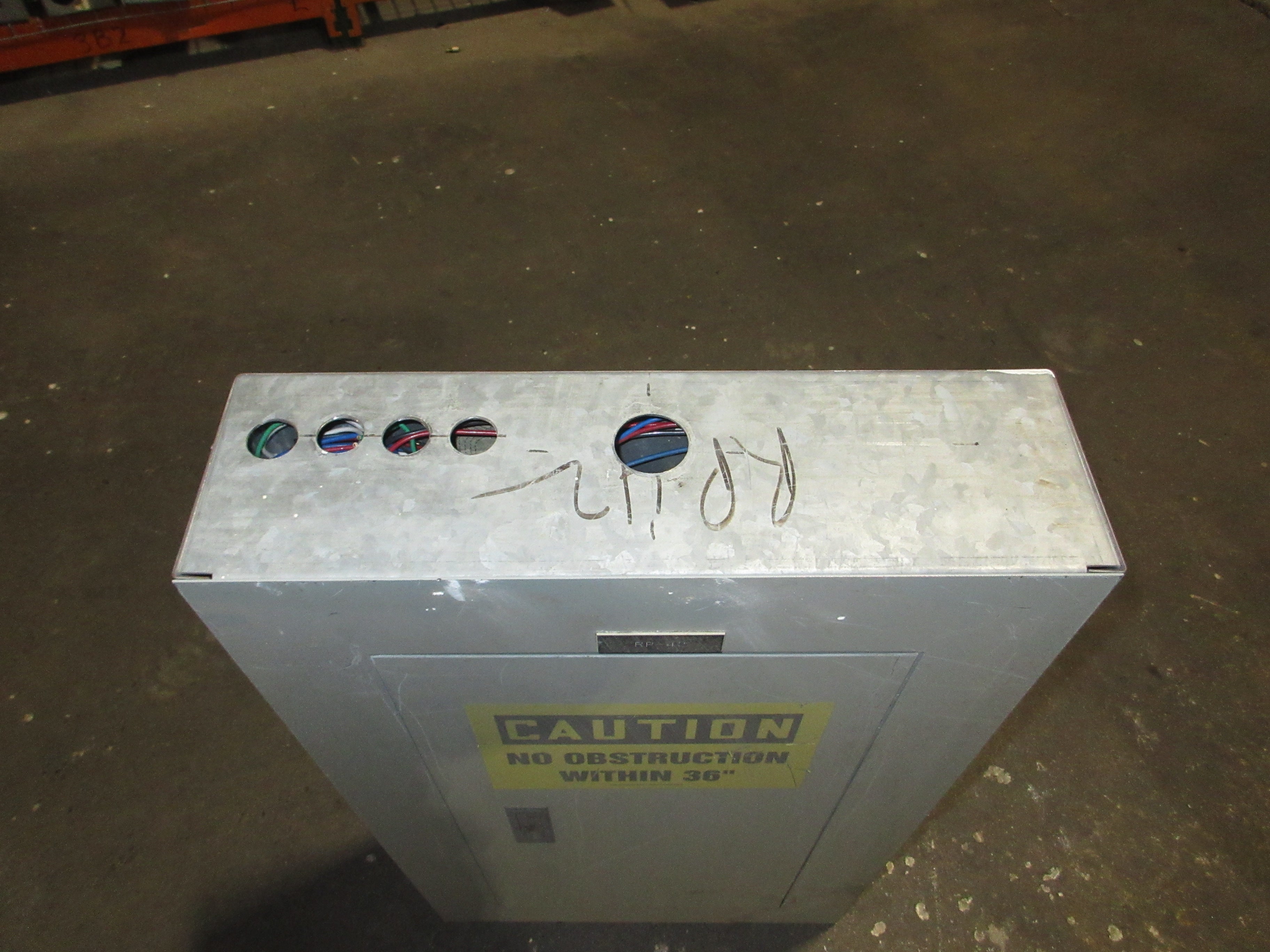 ITE Main Lug Breaker Panel BG42ML4100STM 100A Max 208Y/120V 3Ph 4W 42-Slot Used