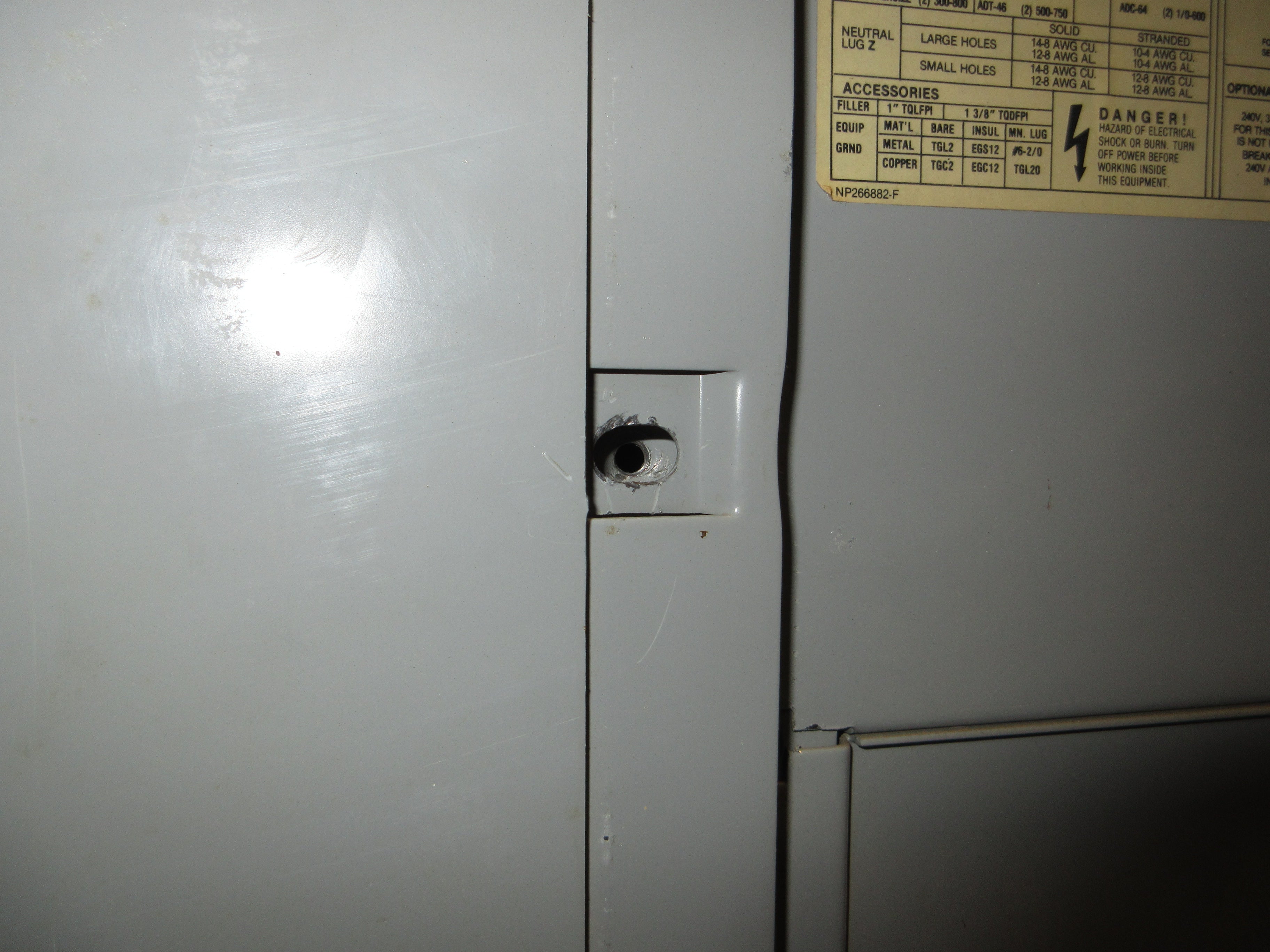 GE Main Breaker Circuit Breaker Panel AEF3424MTX AXE3S5 400A Max 480Y/277 Used