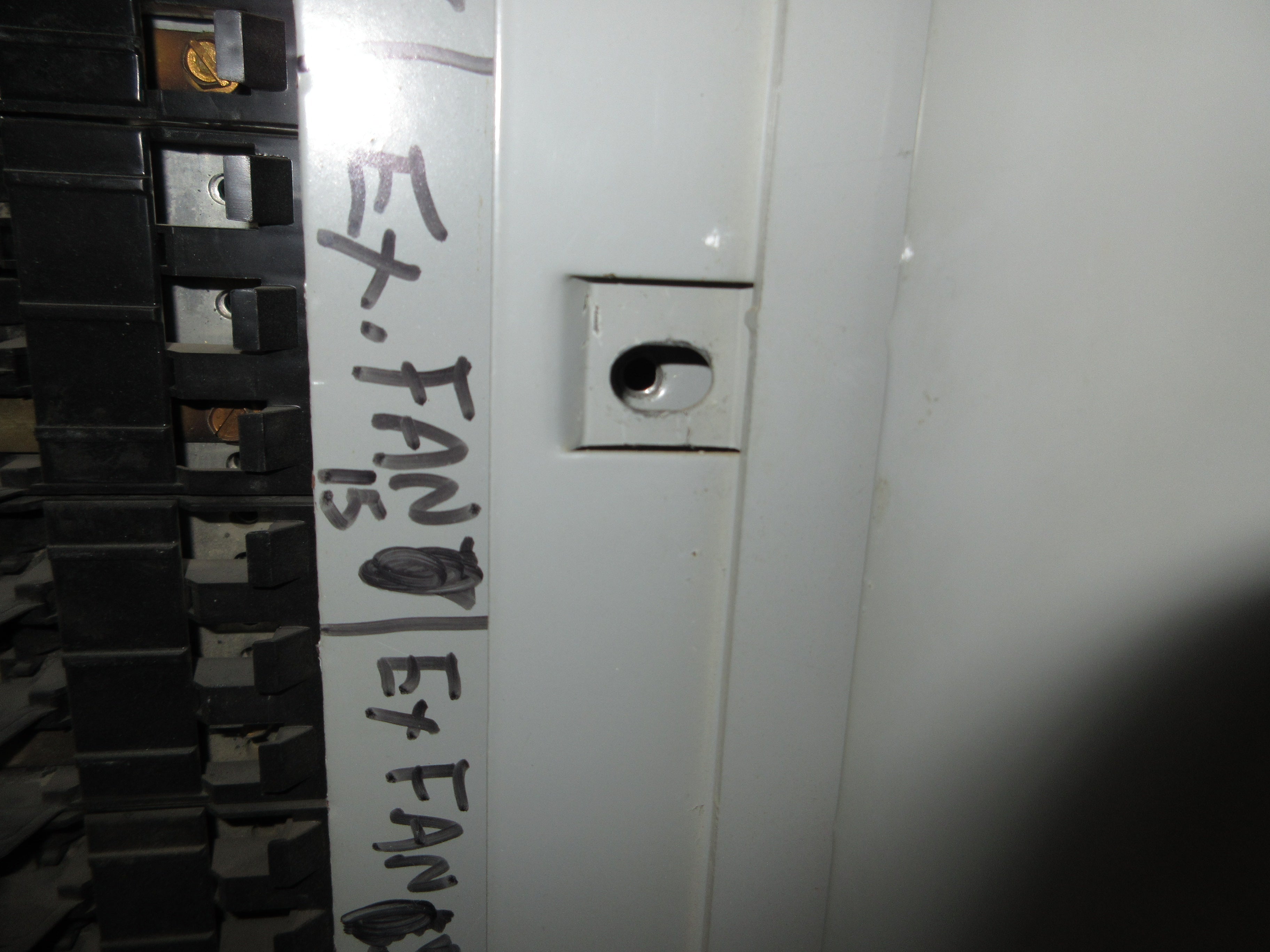 GE Main Breaker Circuit Breaker Panel AEF3424MTX AXE3S5 400A Max 480Y/277 Used