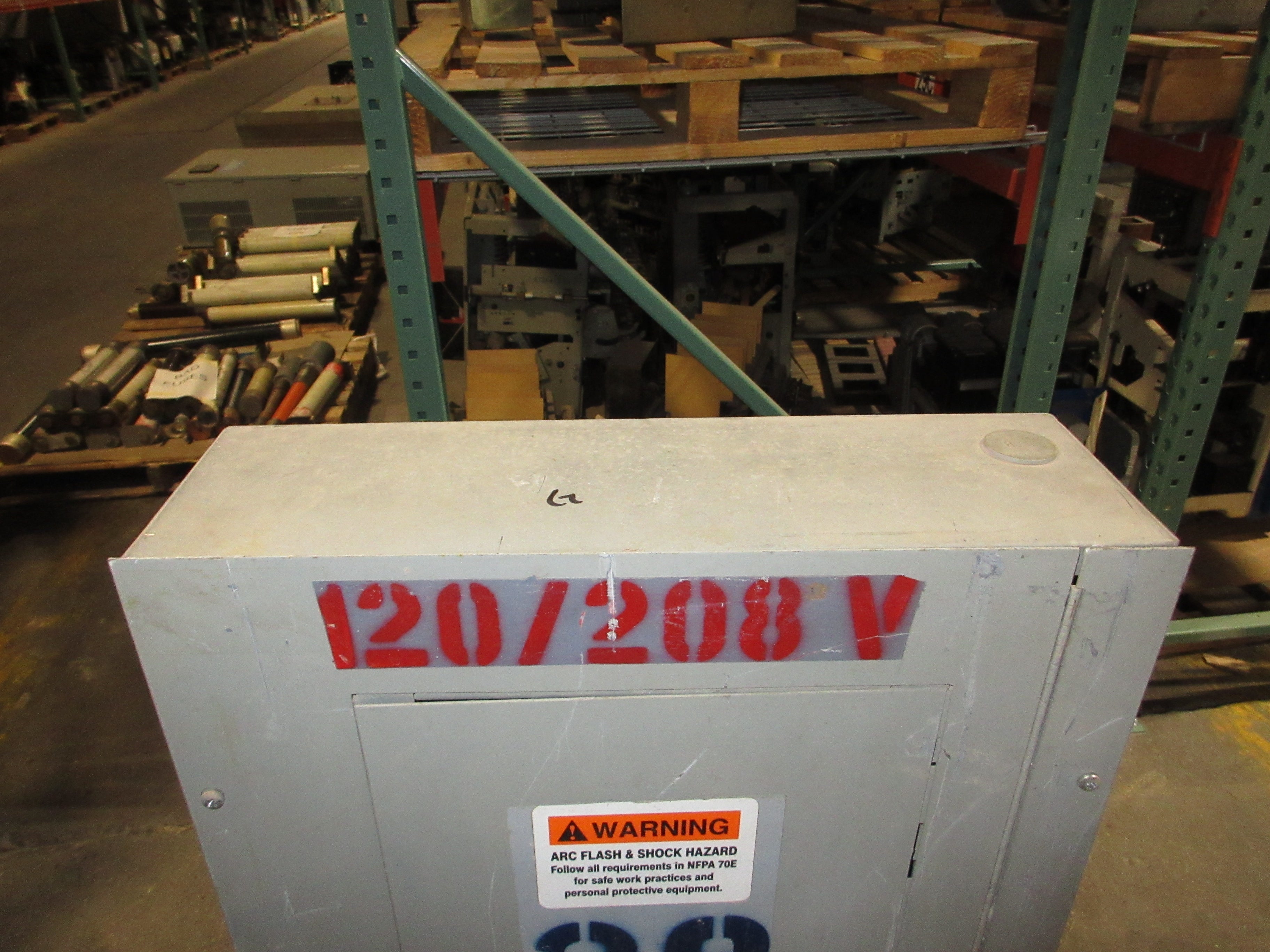 GE Main Breaker Circuit Breaker Panel 200A Main 208/120V 42-Slot Used