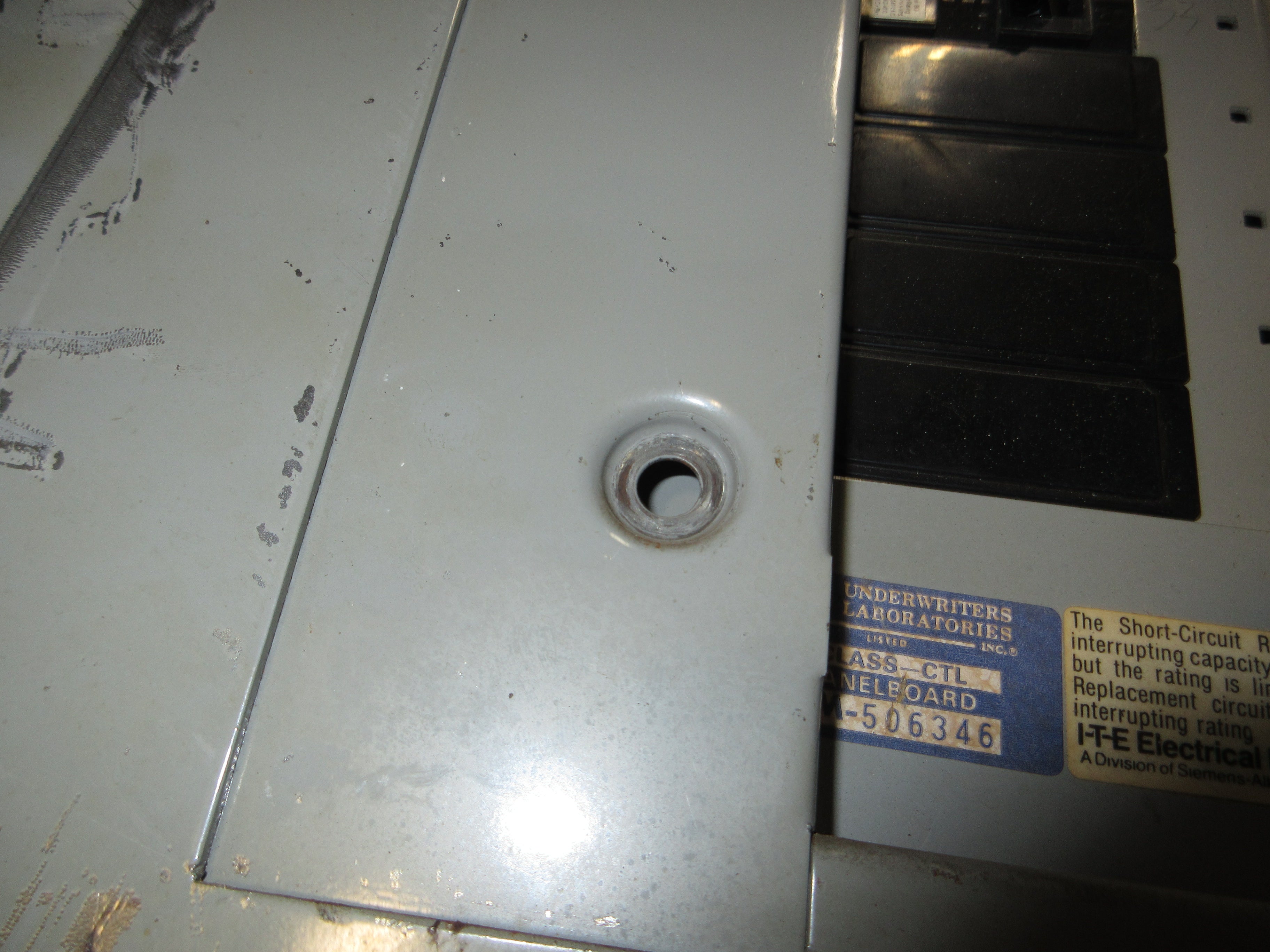 ITE Main Breaker Circuit Breaker Panel UBA42-24B 225A Max 208Y/120V 3Ph 4W Used