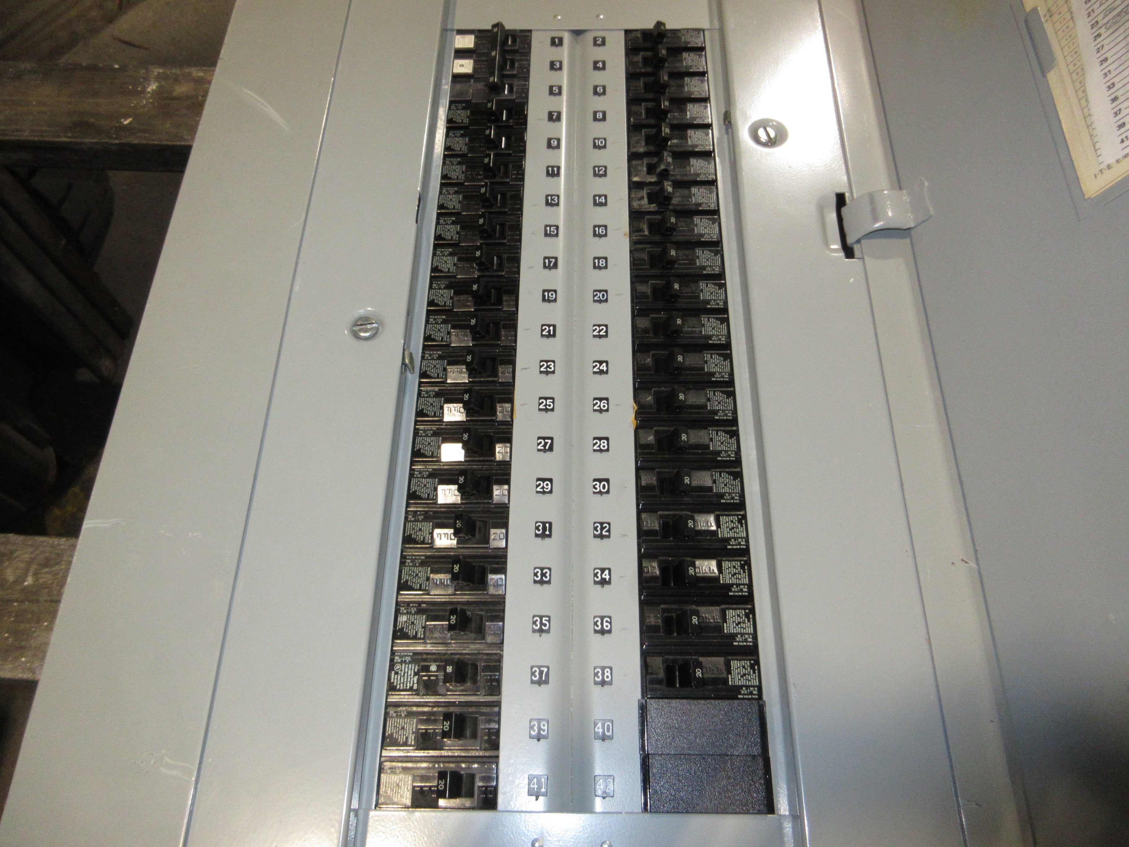 ITE Main Lug Breaker Panel CDP-7 225A Max 208/120V 3Ph 4W 42-Slot Used