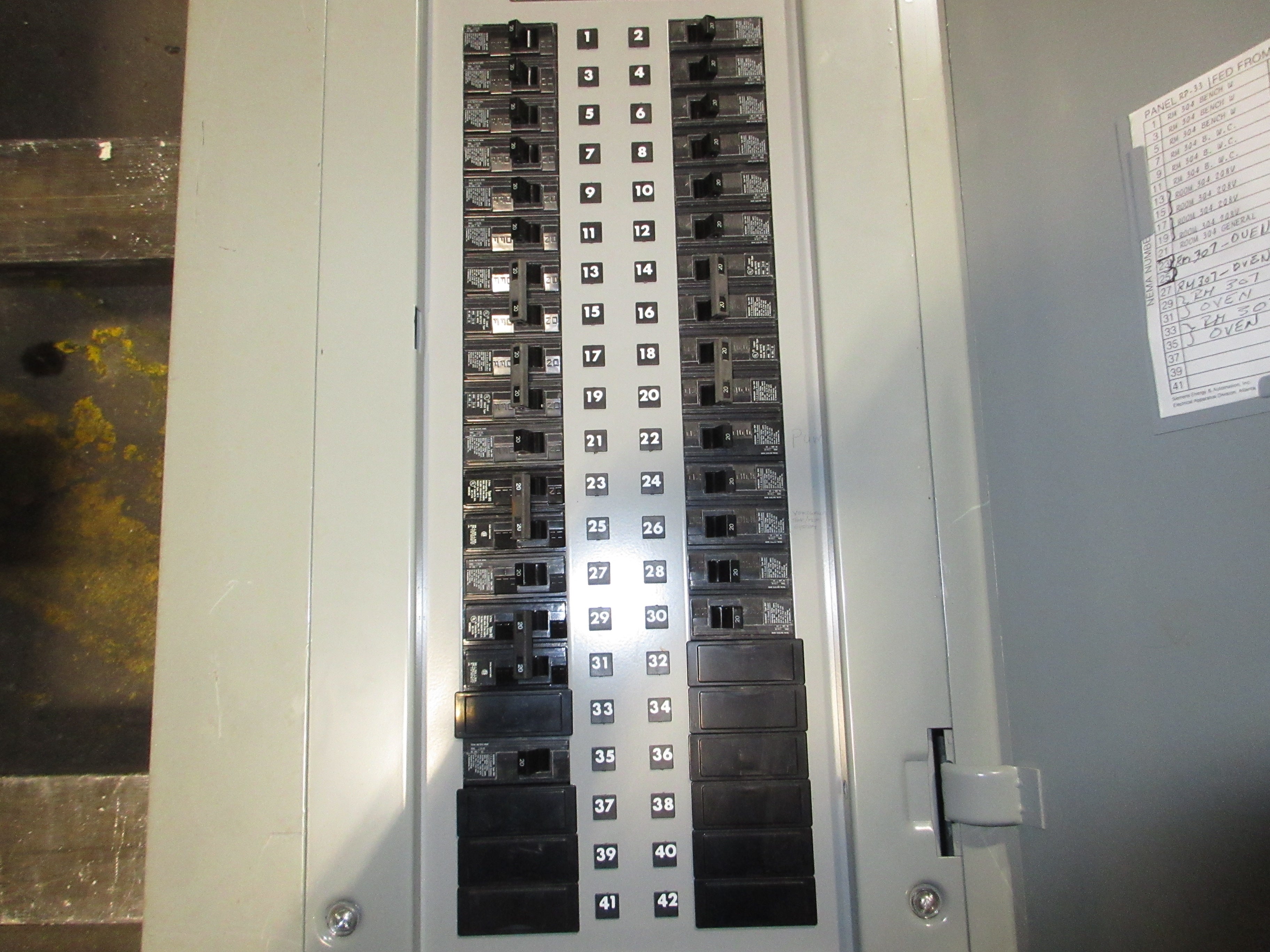 Siemens Main Lug Breaker Panel BG42ML4100STM 100A Max 208Y/120V 3Ph 4W 42-Slot