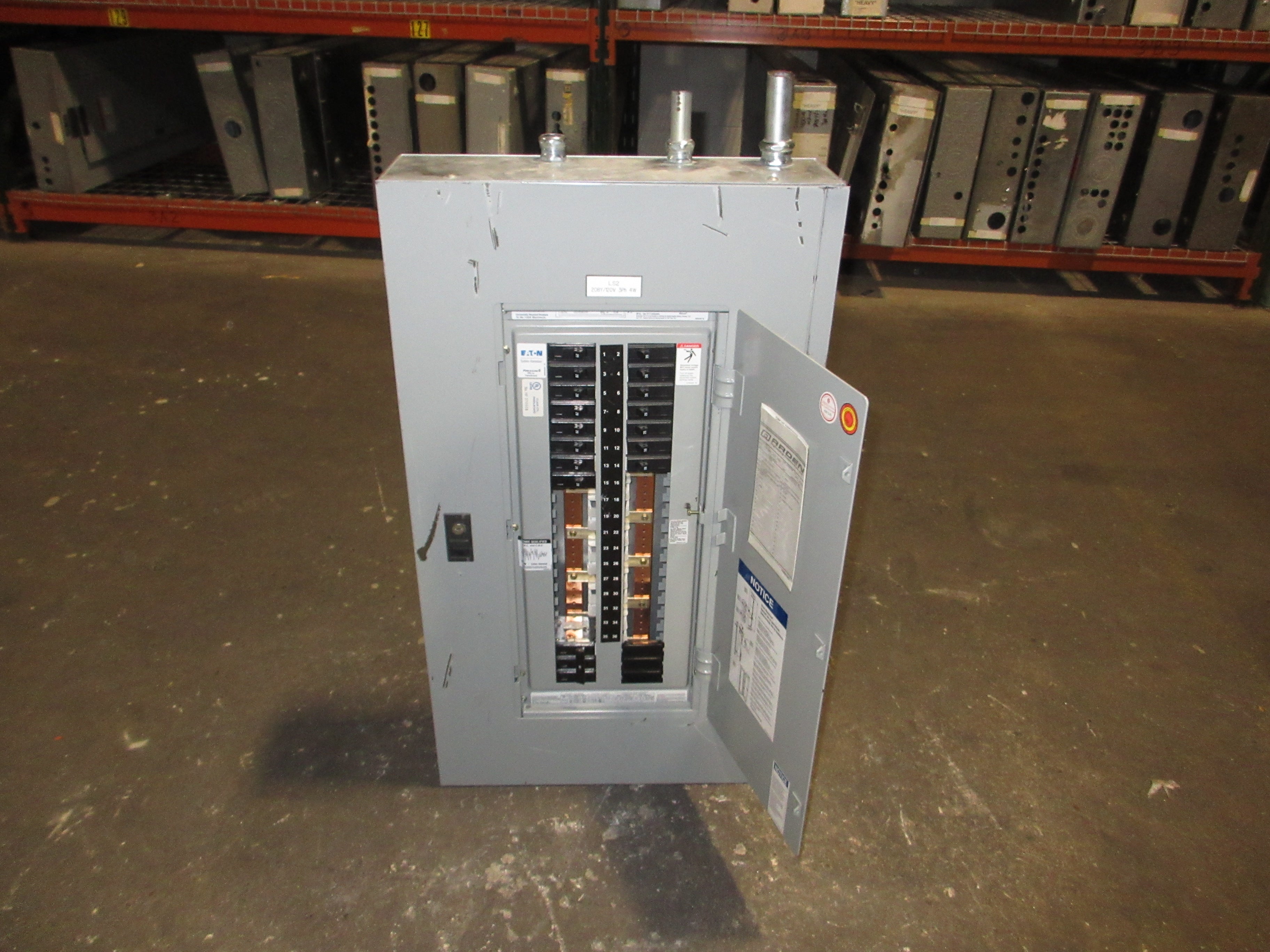 Eaton Main Lug Breaker Panel 1C96646G02 100A Max 208Y/120V 3Ph 4W 42-Slot Used