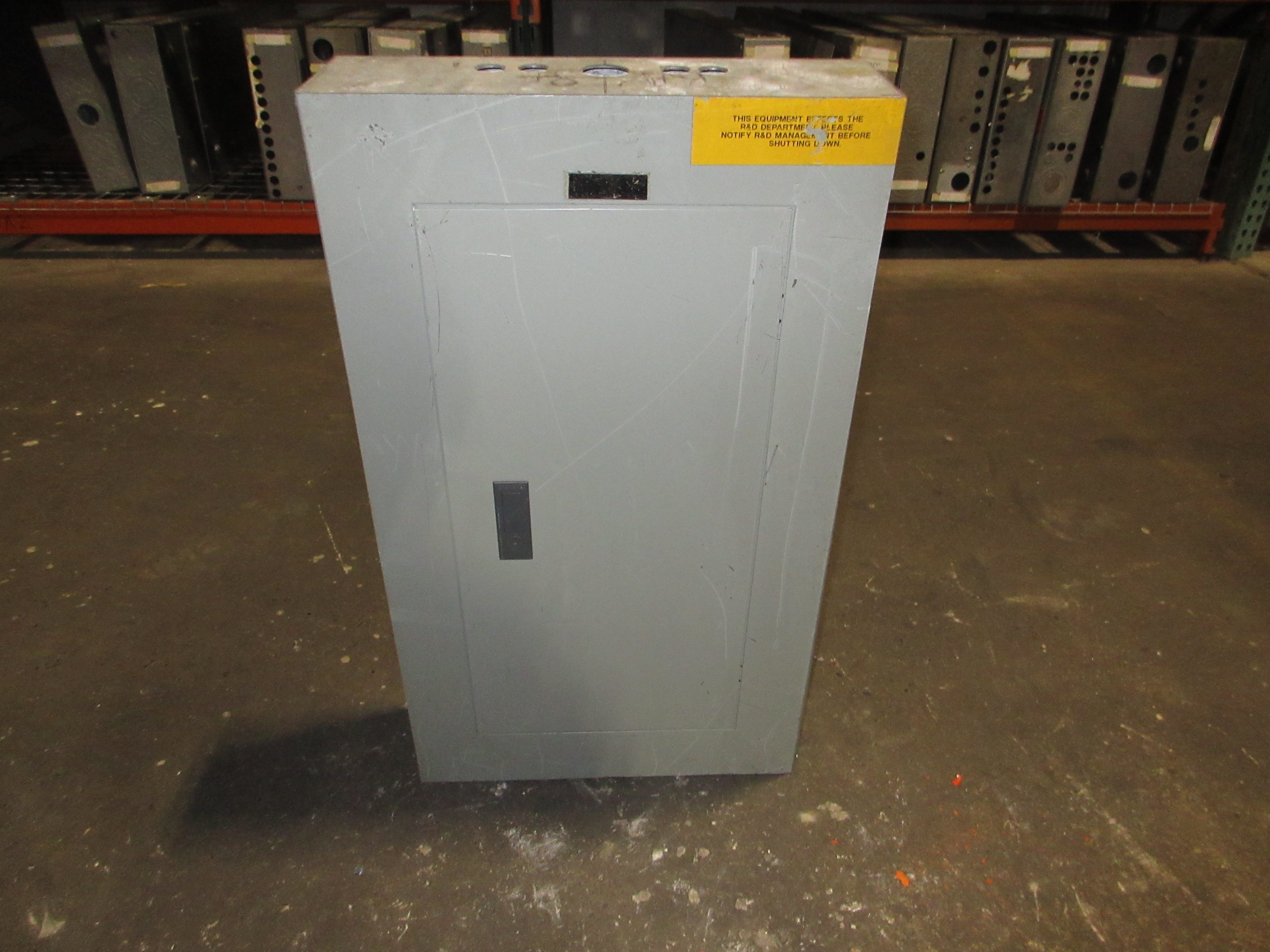 Siemens Main Lug Breaker Panel BG42ML4100STM 100A Max 208Y/120V 3Ph 4W 42-Slot