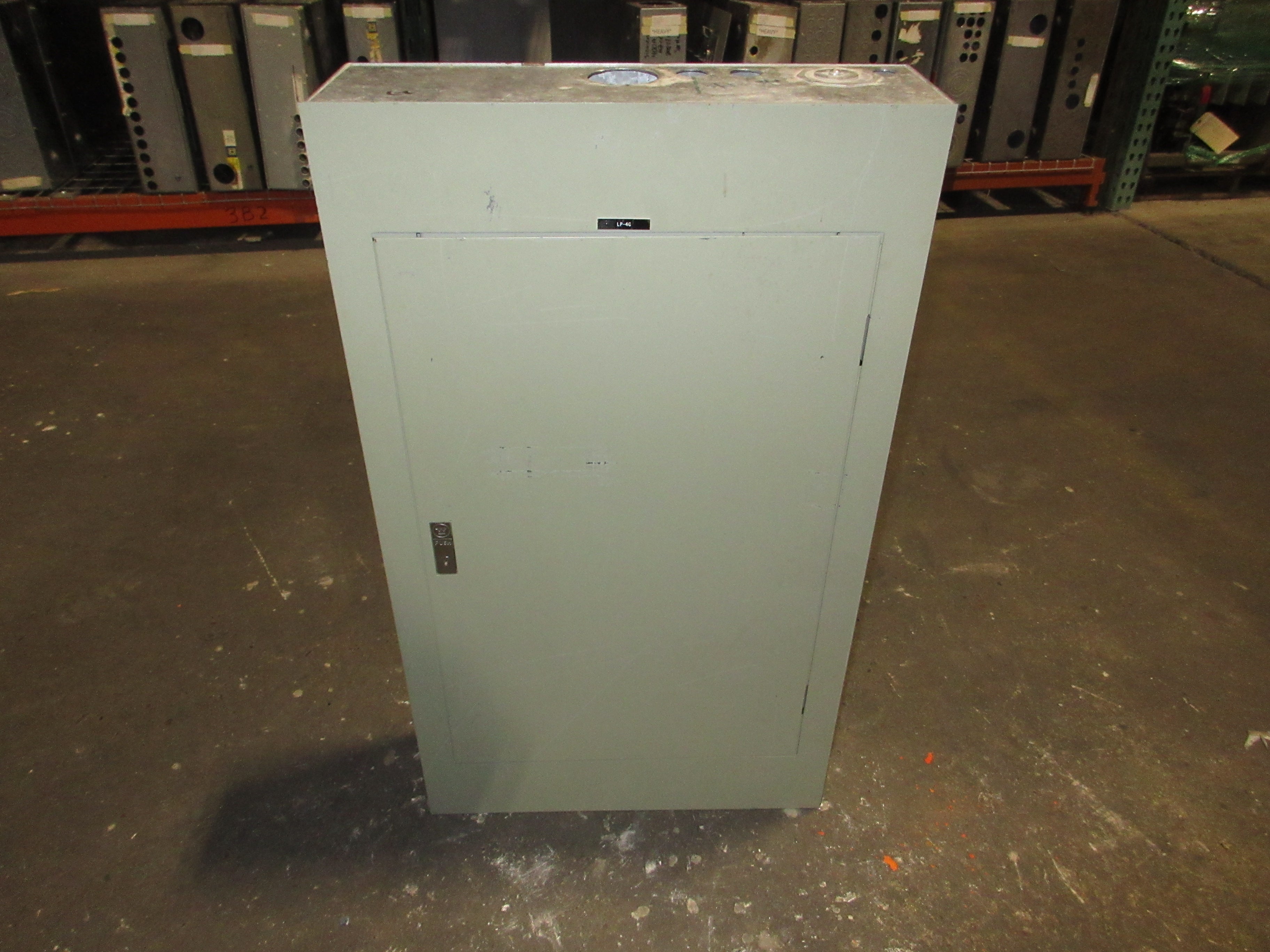 Cutler-Hammer Main Breaker Circuit Breaker Panel MP 32229 225A Max 120/208V Used