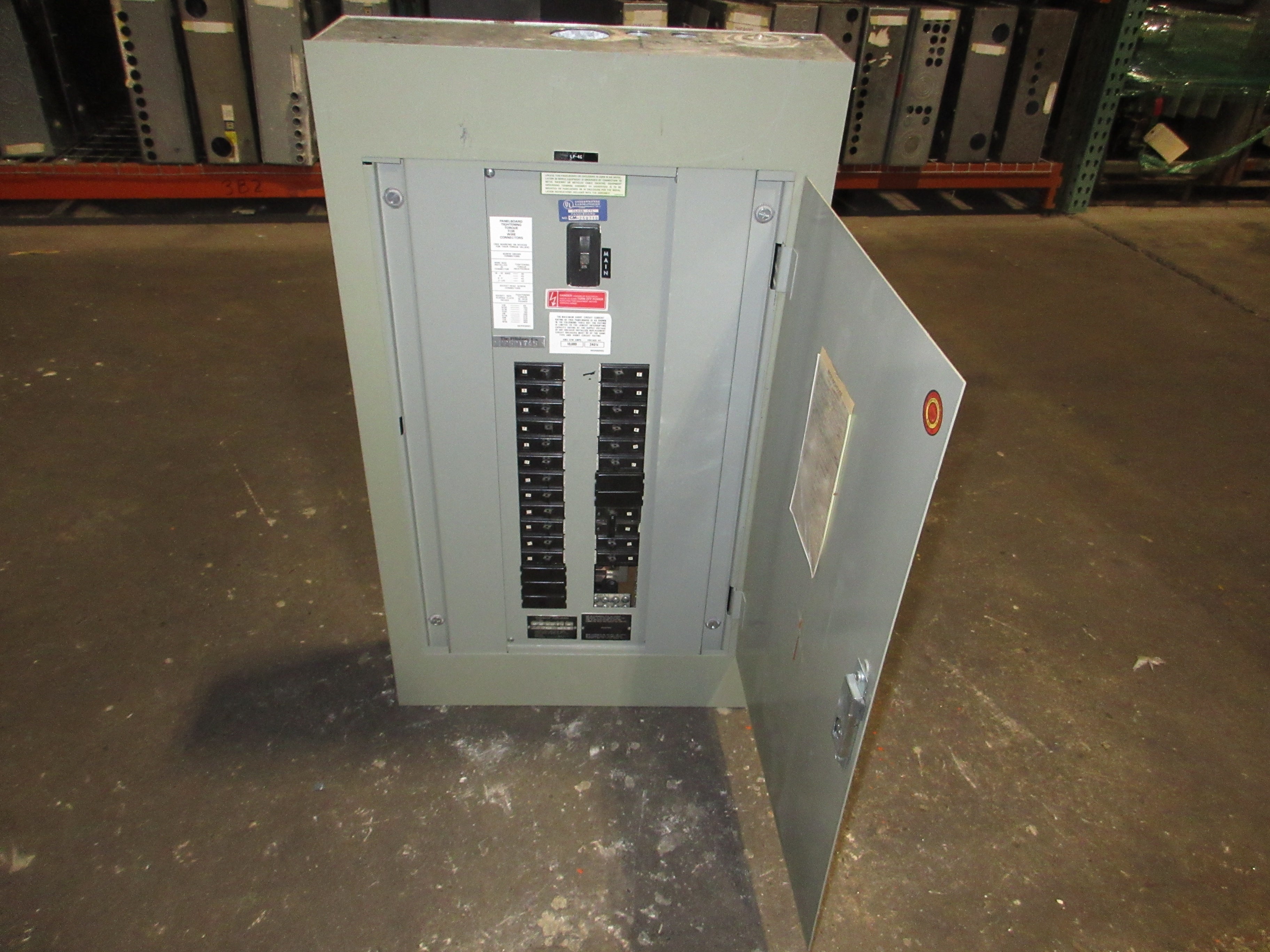 Cutler-Hammer Main Breaker Circuit Breaker Panel MP 32229 225A Max 120/208V Used