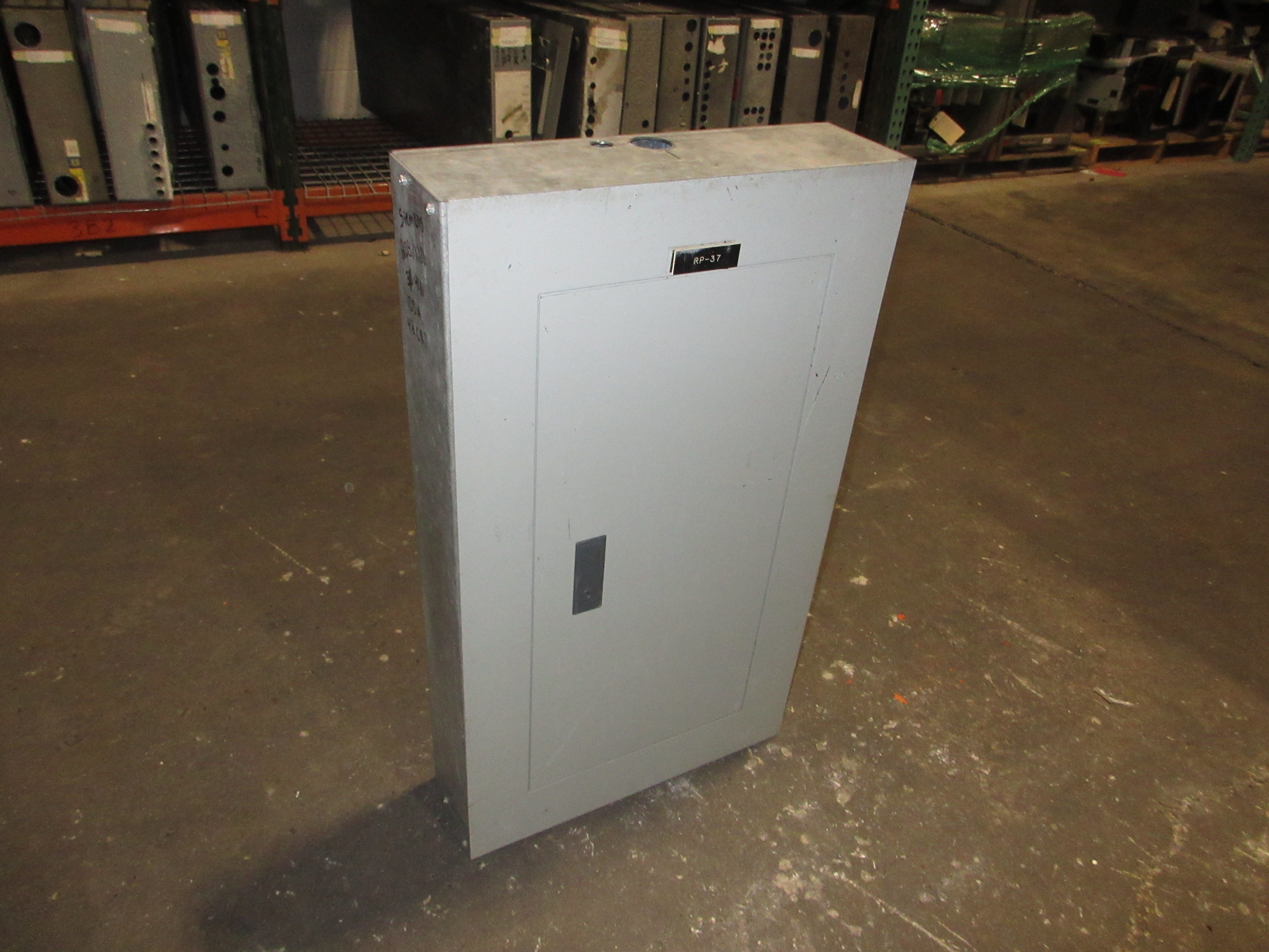 Siemens Main Lug Breaker Panel BG42ML4100STM 100A Max 208Y/120V 3Ph 4W Used