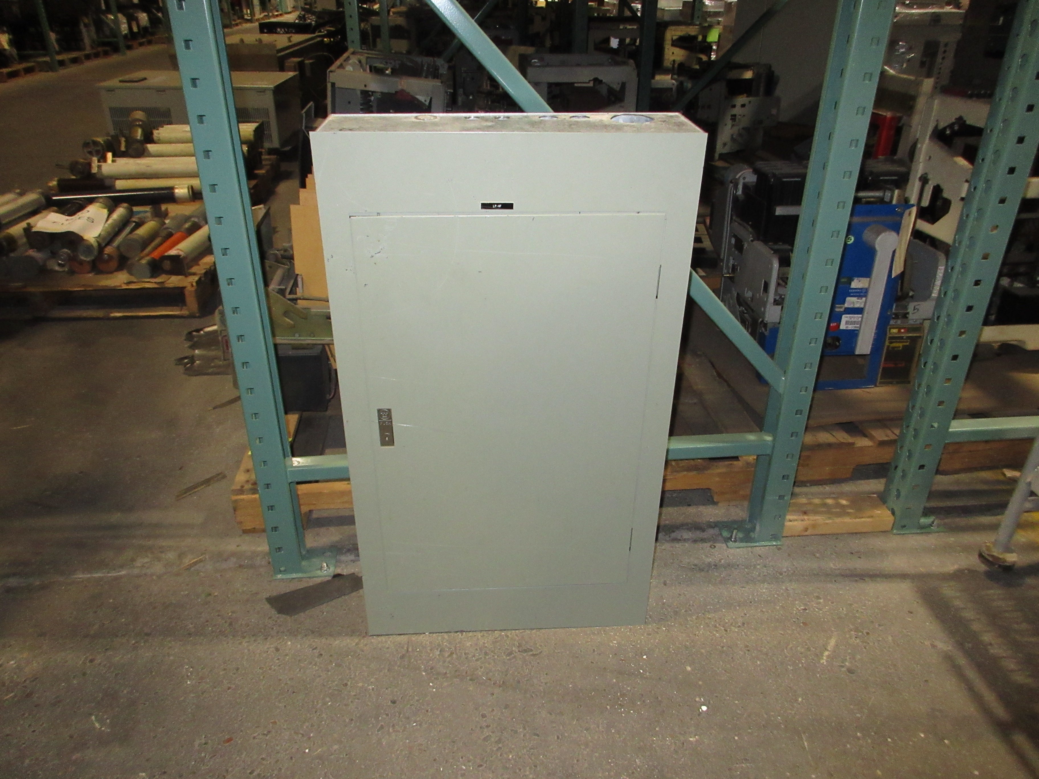 Westinghouse Main Breaker Circuit Breaker Panel MP 32229 225A Max 120/208V Used