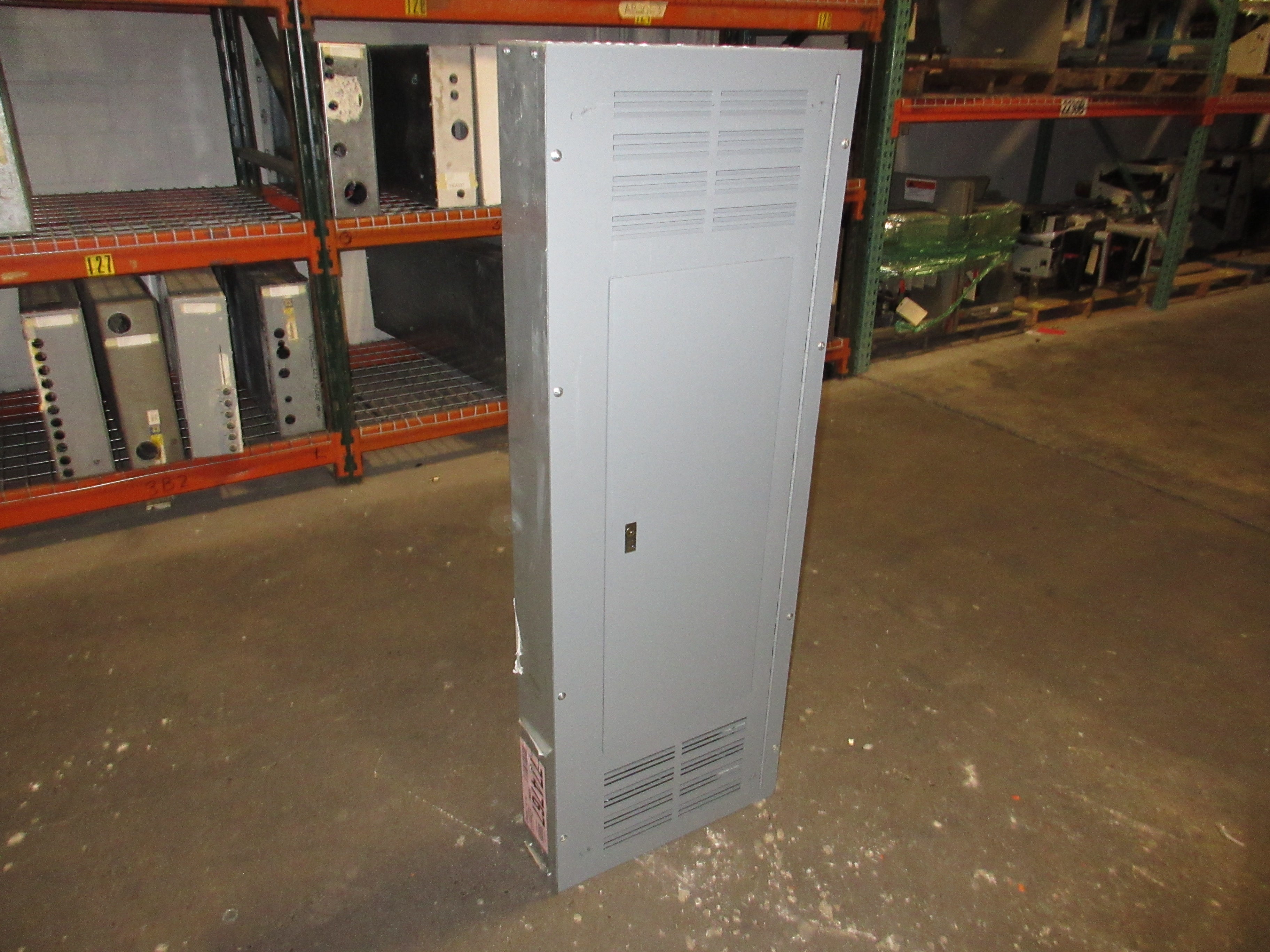 Square D Main Lug Breaker Panel NQRPL430L4TFL 400A Max 240V 3Ph 30-Slot Used