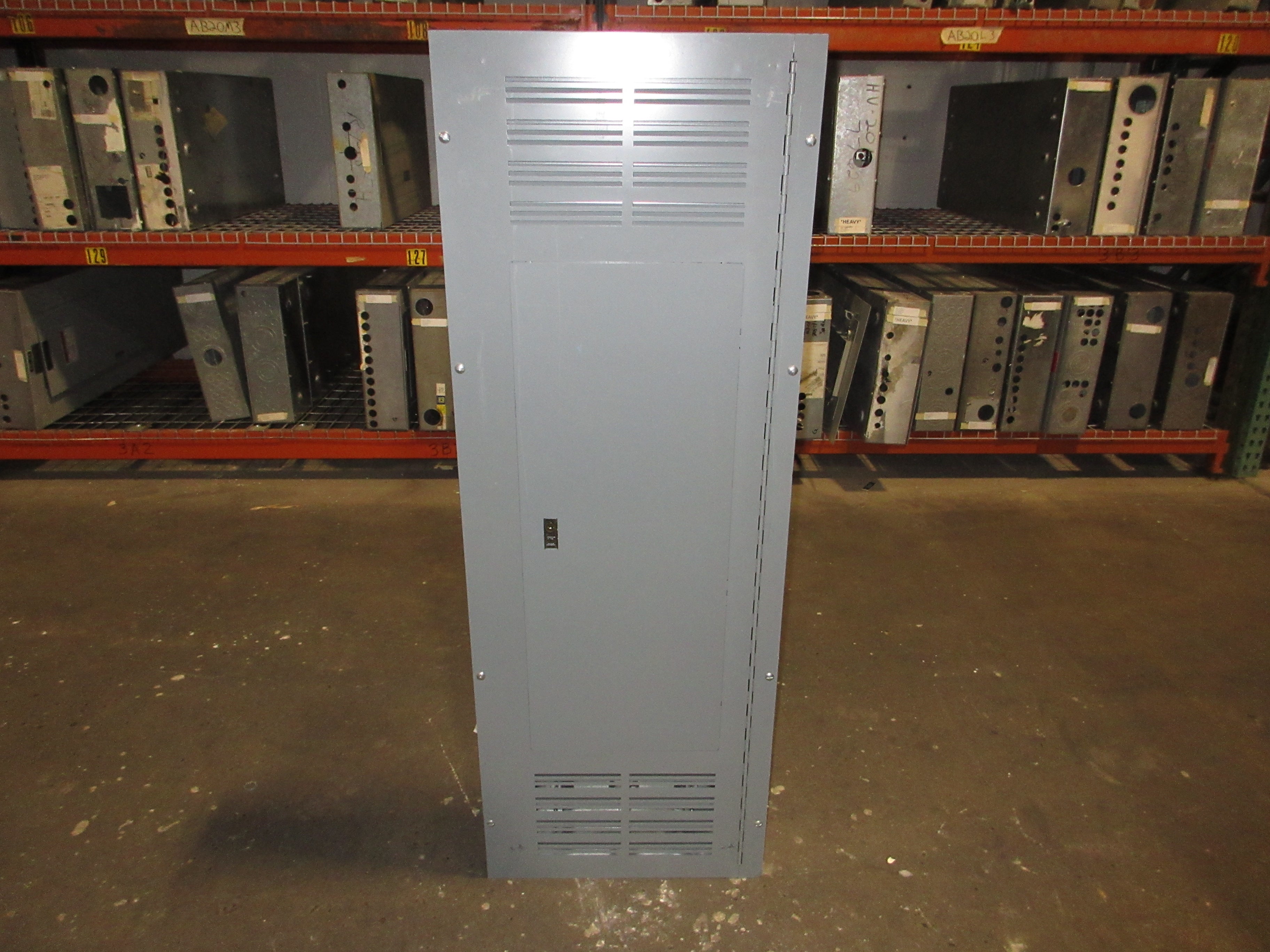 Square D Main Lug Breaker Panel NQRPL430L4TFL 400A Max 240V 3Ph 30-Slot Used