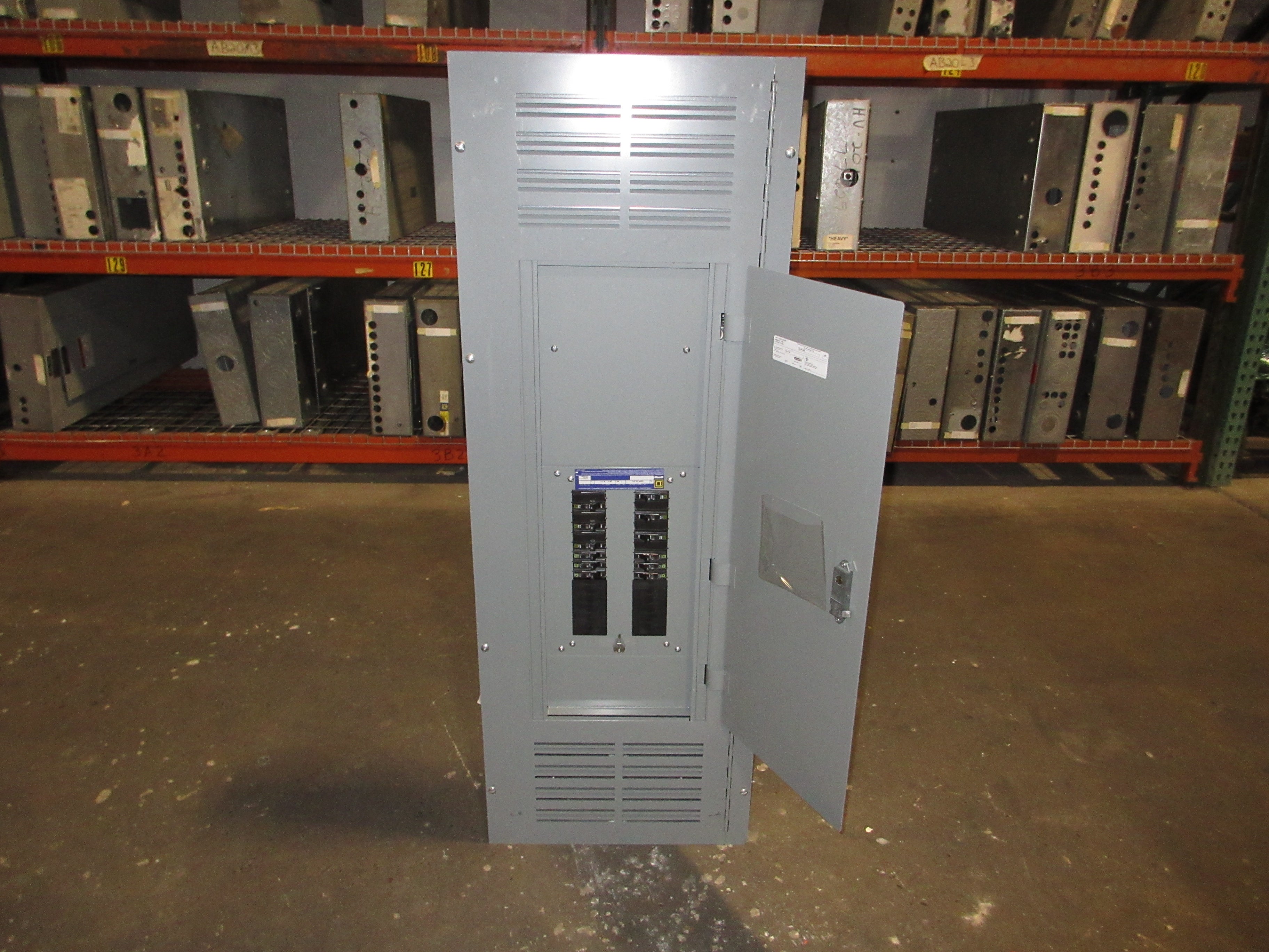 Square D Main Lug Breaker Panel NQRPL430L4TFL 400A Max 240V 3Ph 30-Slot Used