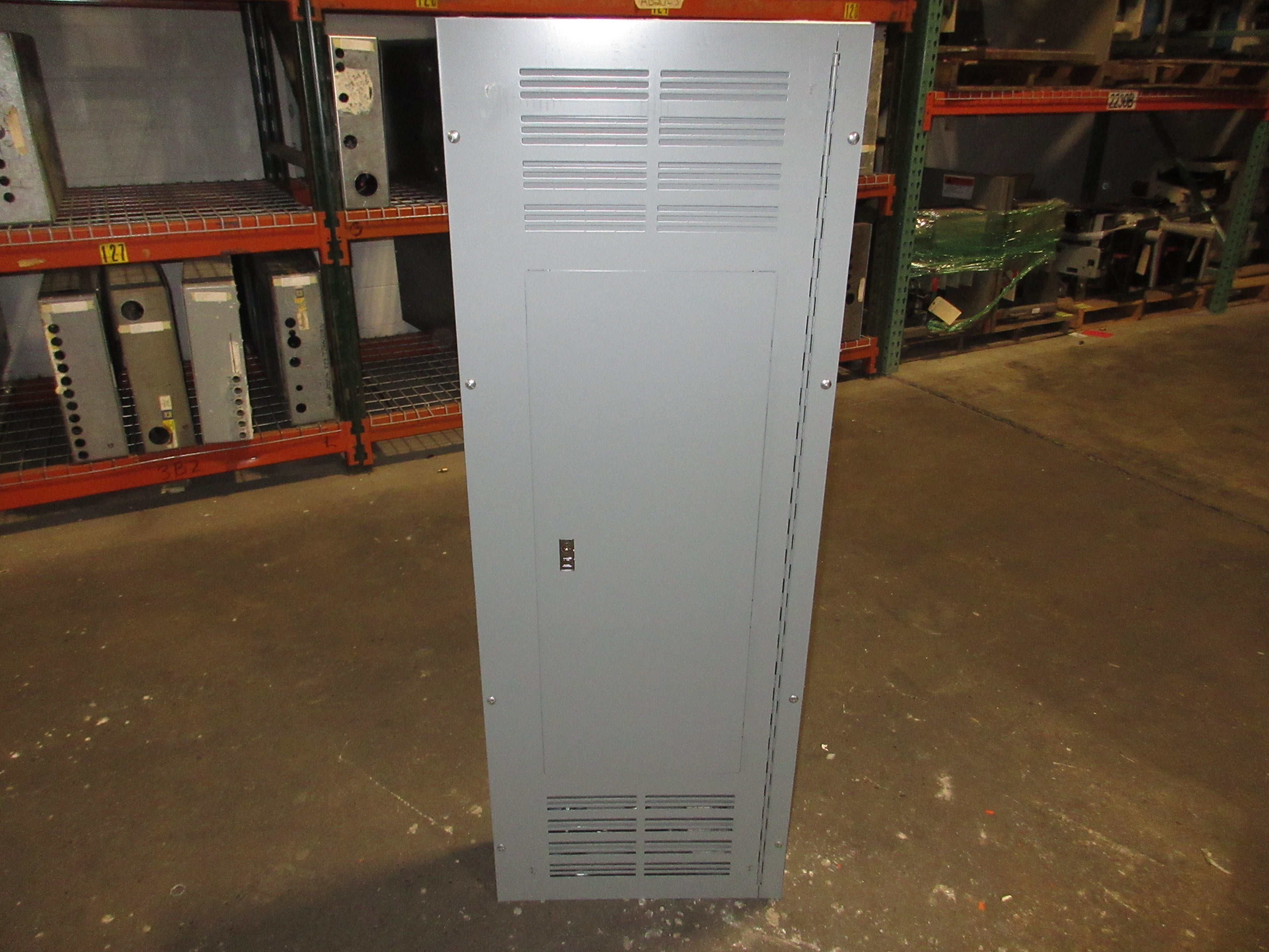 Square D Main Lug Breaker Panel 12403707160030001 250A Max 208Y/120V 3Ph 4W Used