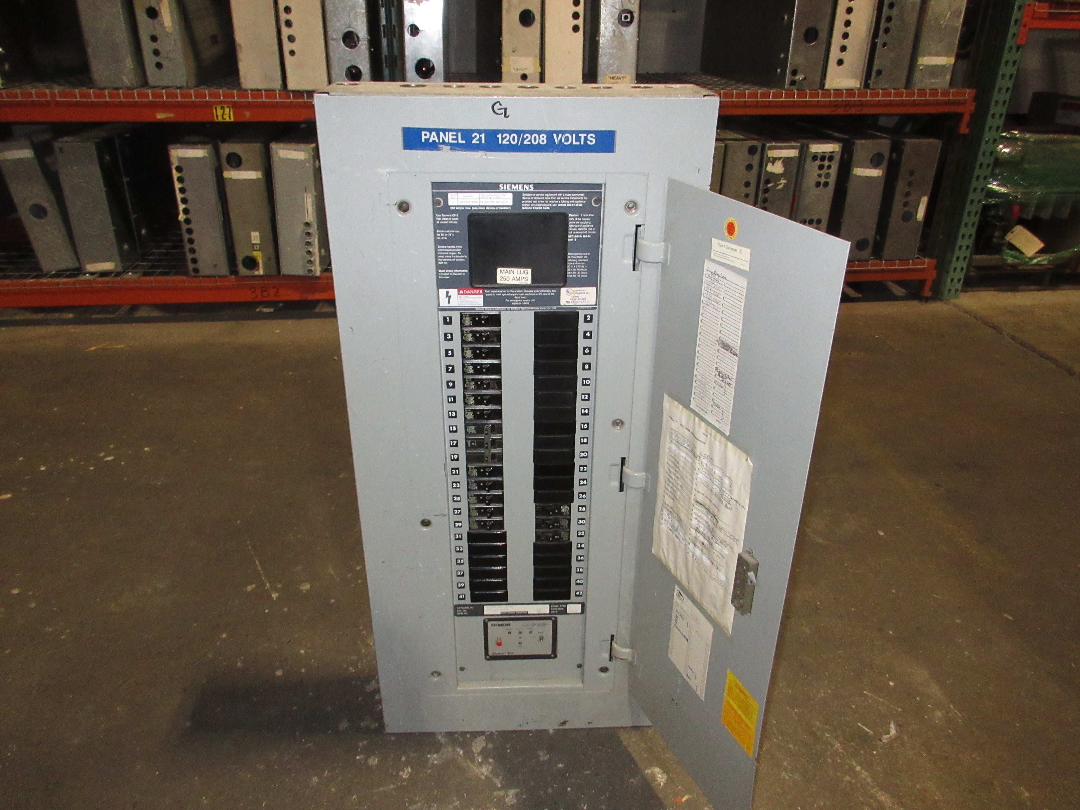 Siemens Main Lug Breaker Panel I1X42MC250A 250A Max 208Y/120V 3Ph 4W 42-Slot