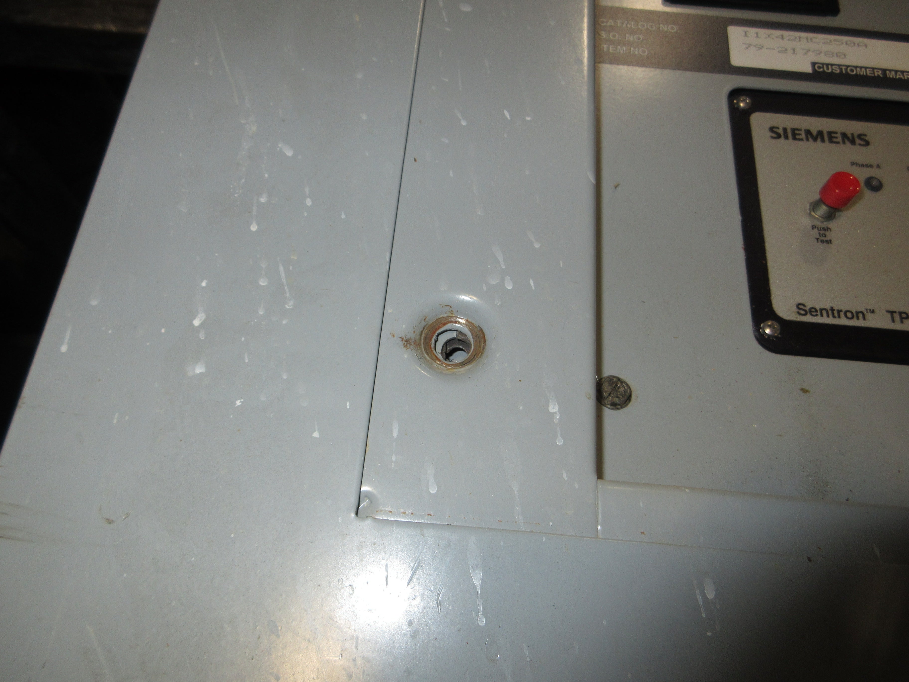Siemens Main Lug Breaker Panel I1X42MC250A 250A Max 208Y/120V 3Ph 4W 42-Slot