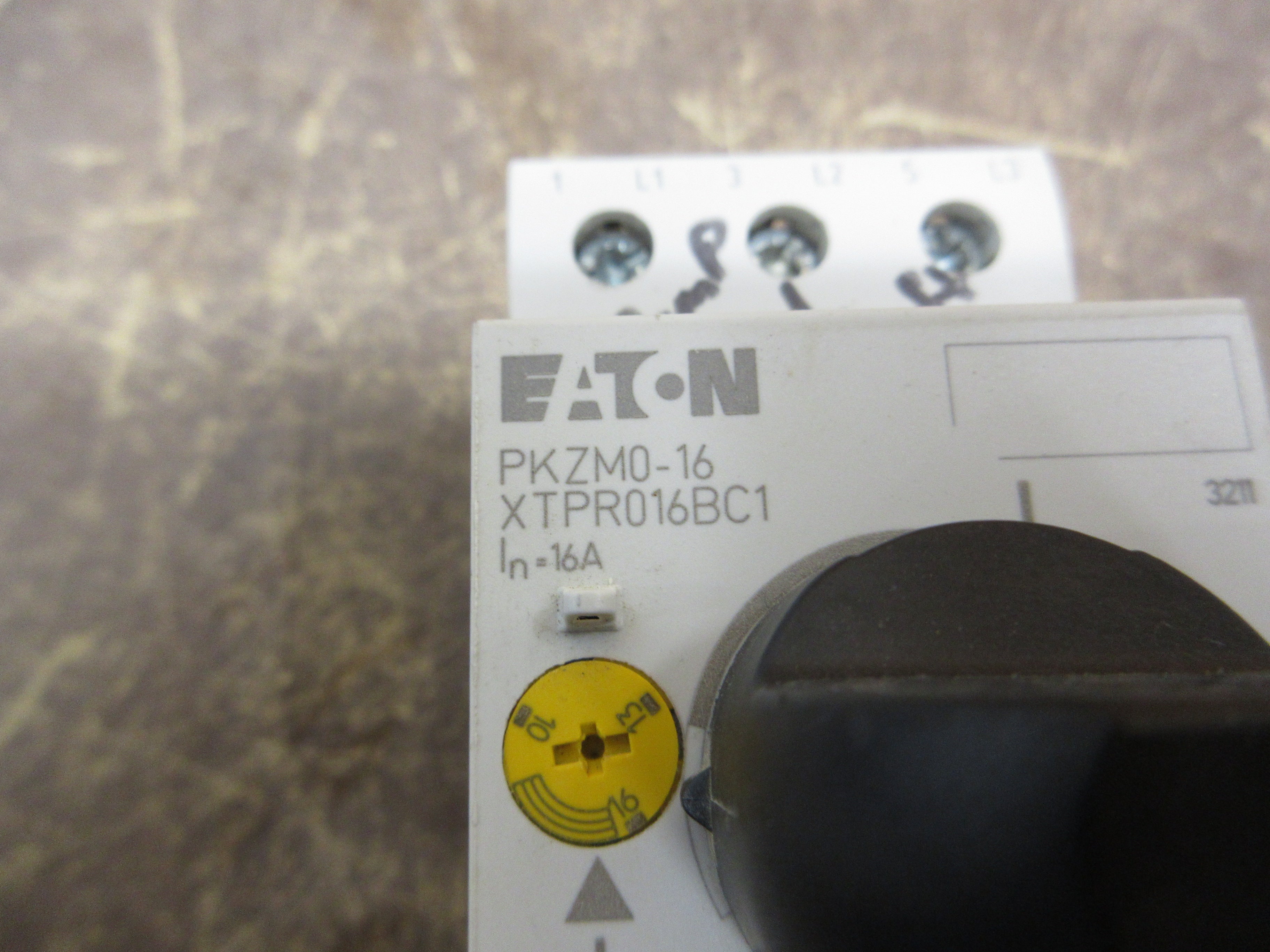 Eaton Starter E04NB18X3N / PKZM0-16 24VDC Coil Trip: 10-16A Used