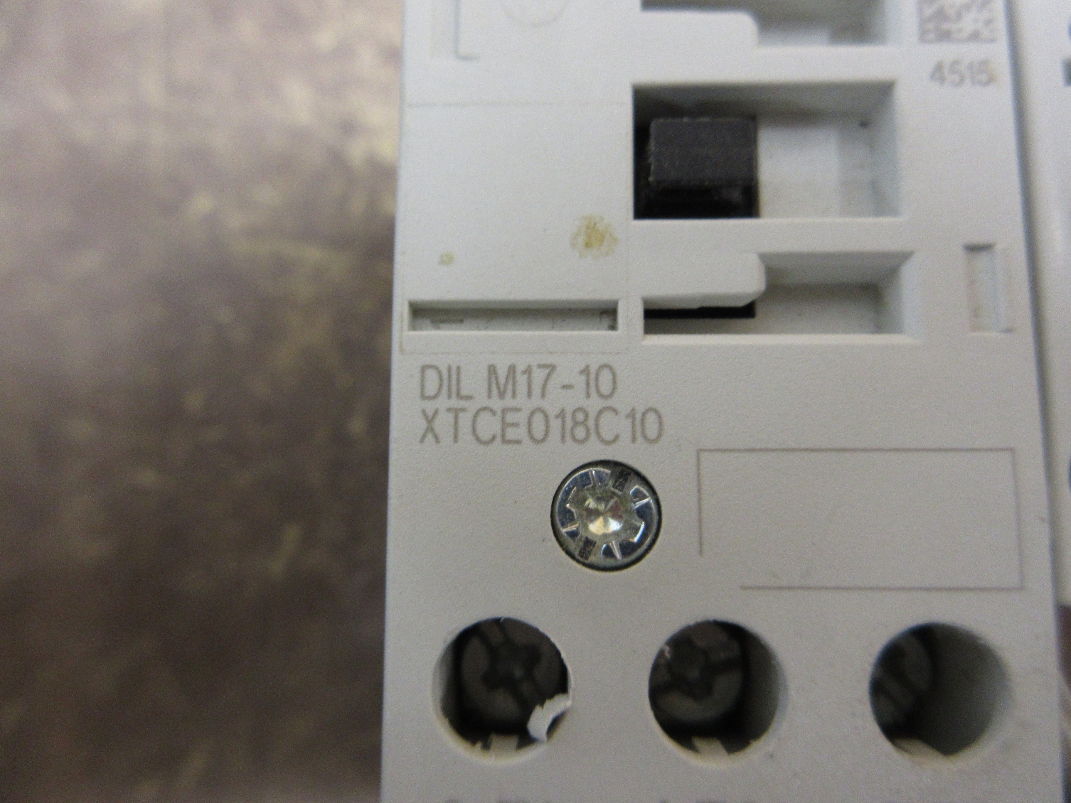 Eaton Contactor DIL M17-10 XTCE018C10 120V Coil 40A 600V Used