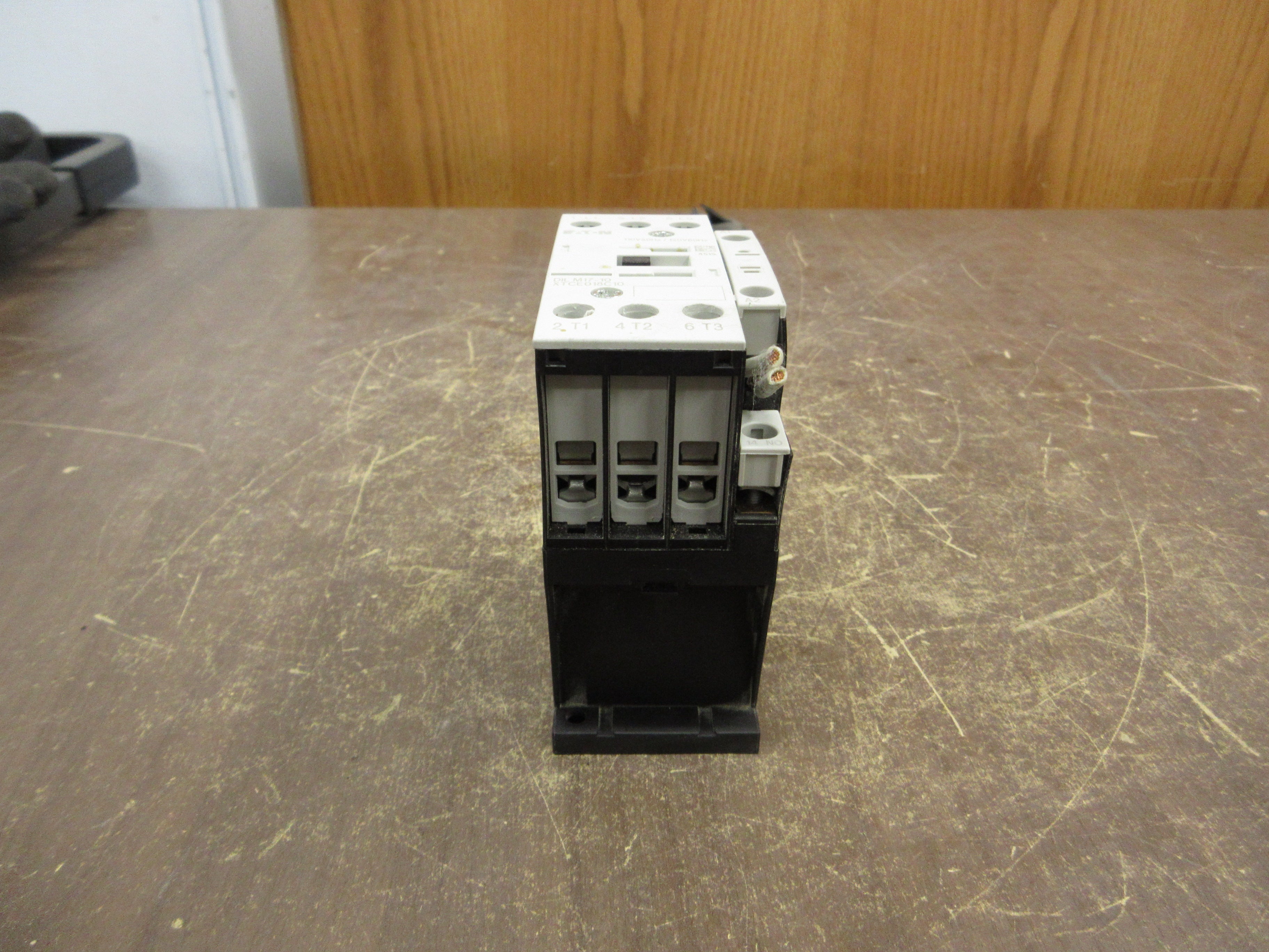 Eaton Contactor DIL M17-10 XTCE018C10 120V Coil 40A 600V Used