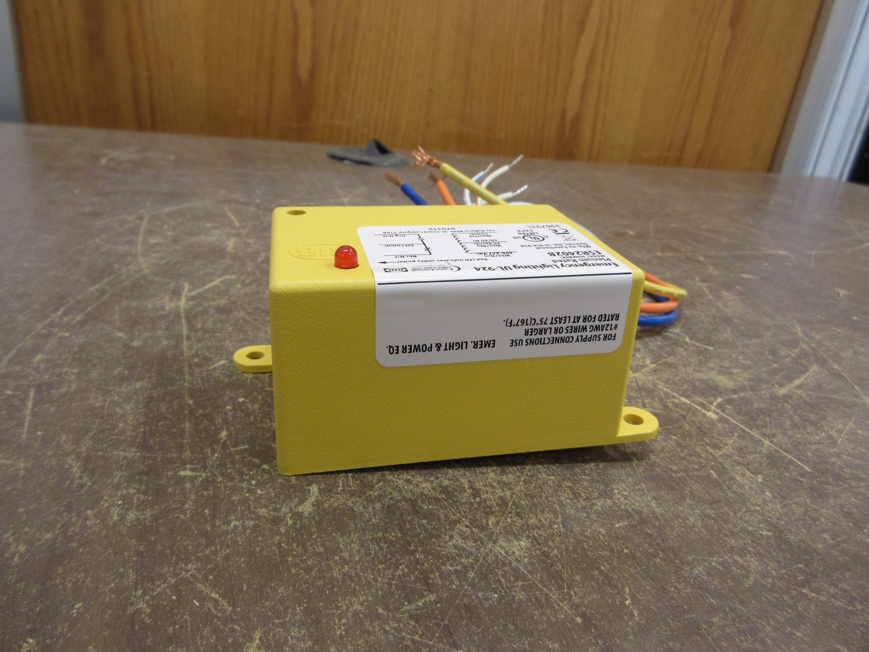 Functional Devices, Inc. RIB UL924 Emergency Lighting Relay ESR2402B New Surplus